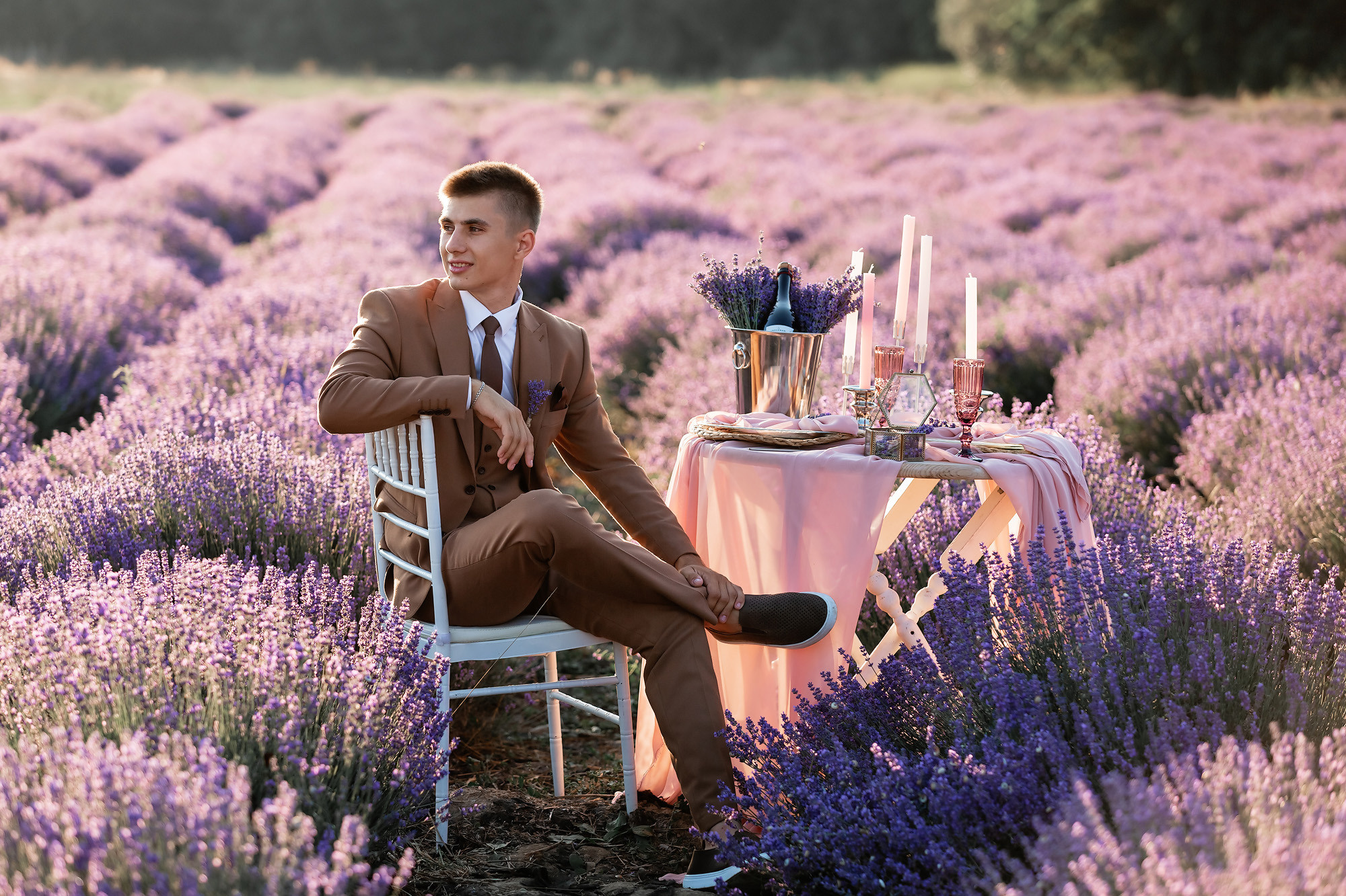 Вадим и Катя - свадебная выездная церемония и фотосессия в лаванде. Свадебный фотограф, фотосъемка в Крыму, Севастополе, Симферополе, Ялте