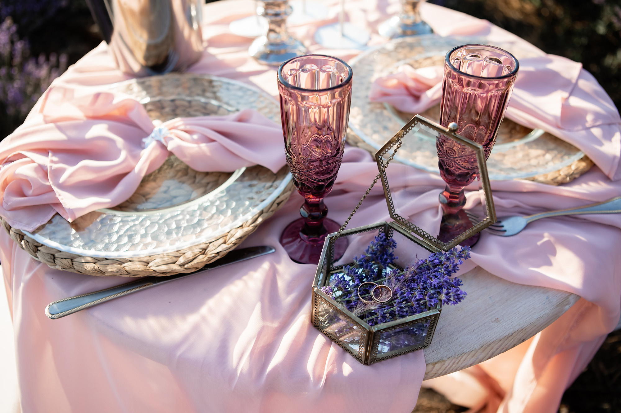 Вадим и Катя - свадебная выездная церемония и фотосессия в лаванде. Свадебный фотограф, фотосъемка в Крыму, Севастополе, Симферополе, Ялте