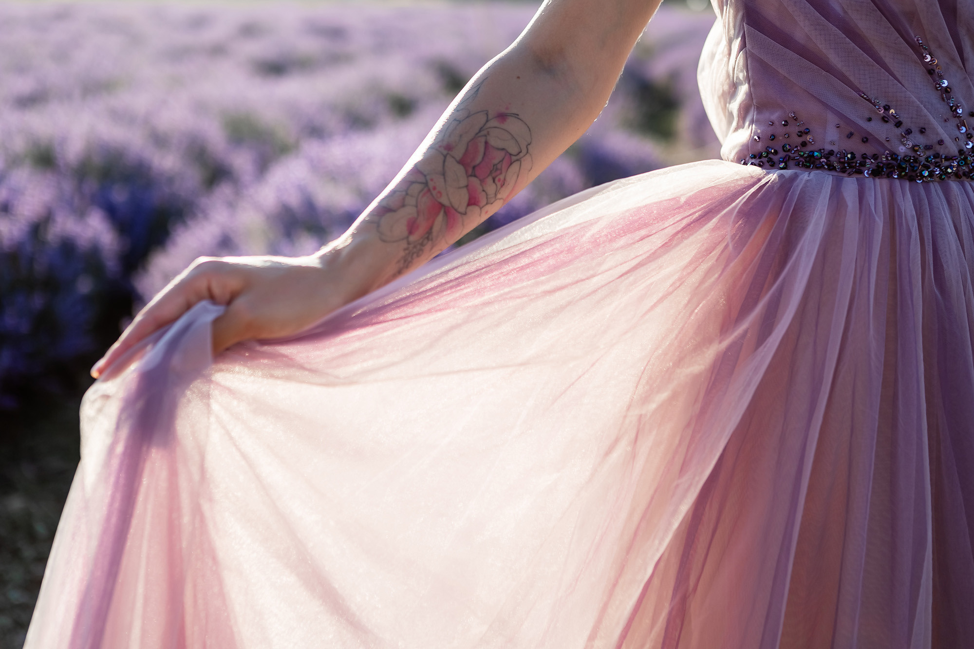 Вадим и Катя - свадебная выездная церемония и фотосессия в лаванде. Свадебный фотограф, фотосъемка в Крыму, Севастополе, Симферополе, Ялте