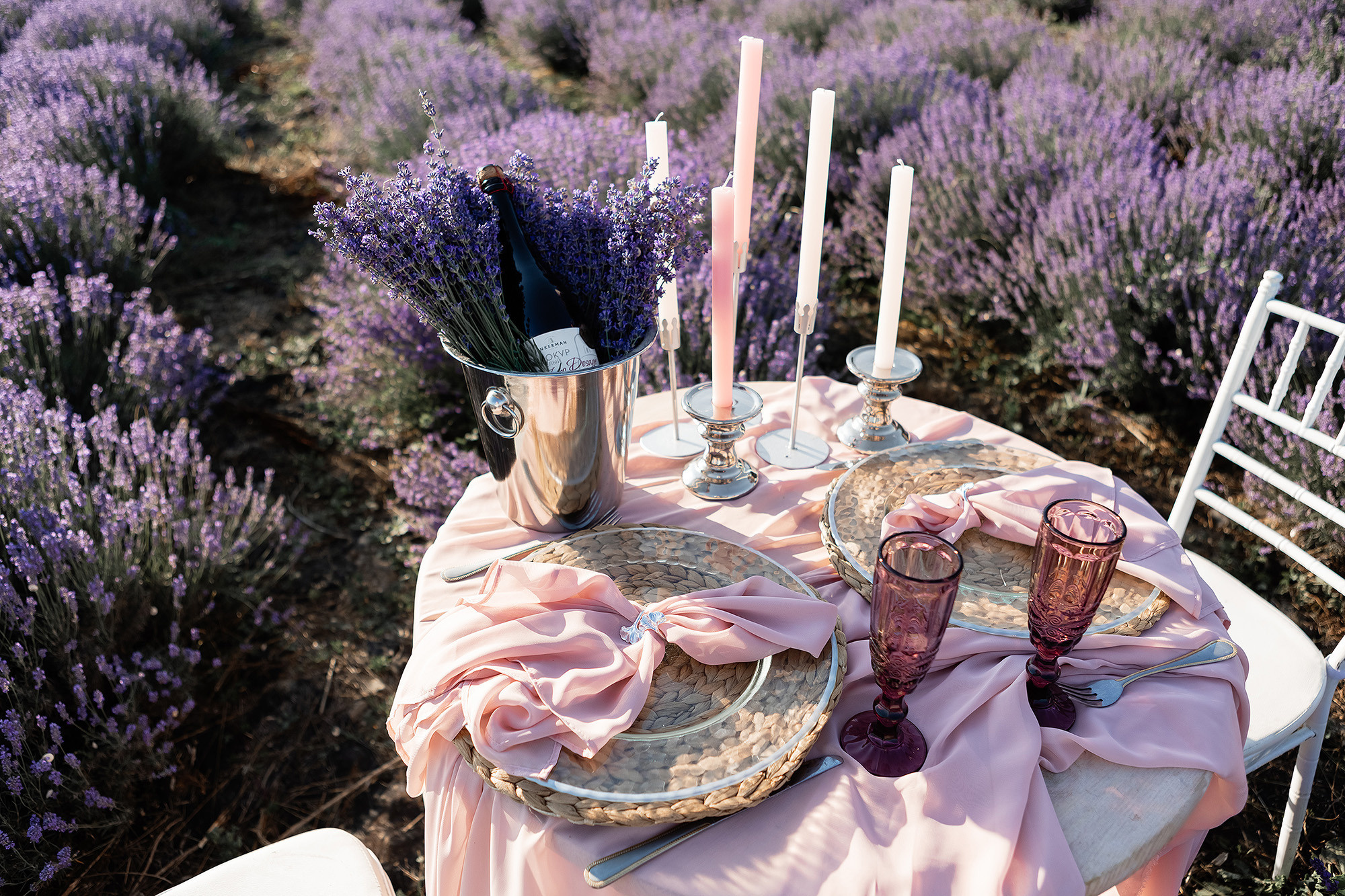 Вадим и Катя - свадебная выездная церемония и фотосессия в лаванде. Свадебный фотограф, фотосъемка в Крыму, Севастополе, Симферополе, Ялте