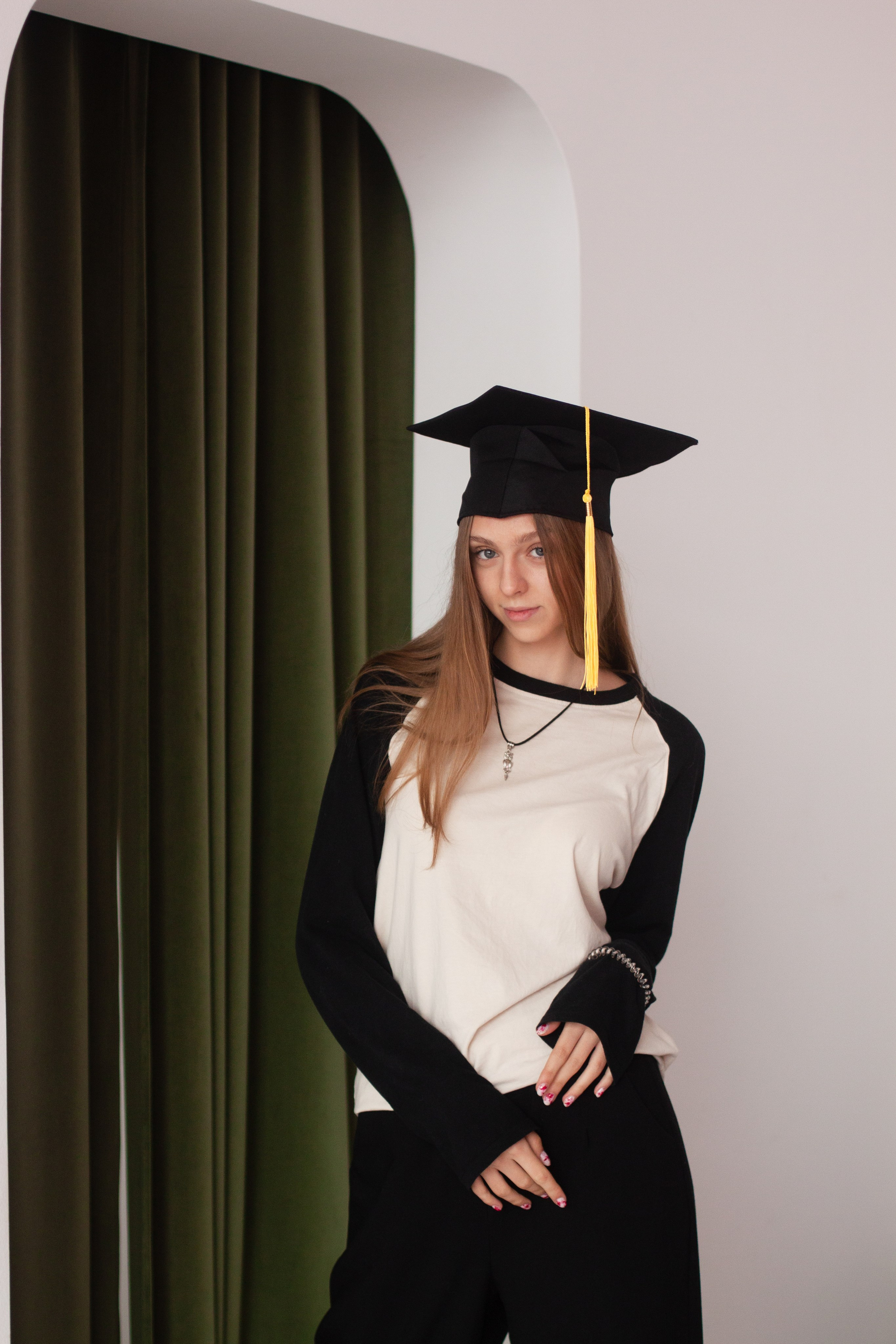 Выпускные альбомы Cardsi