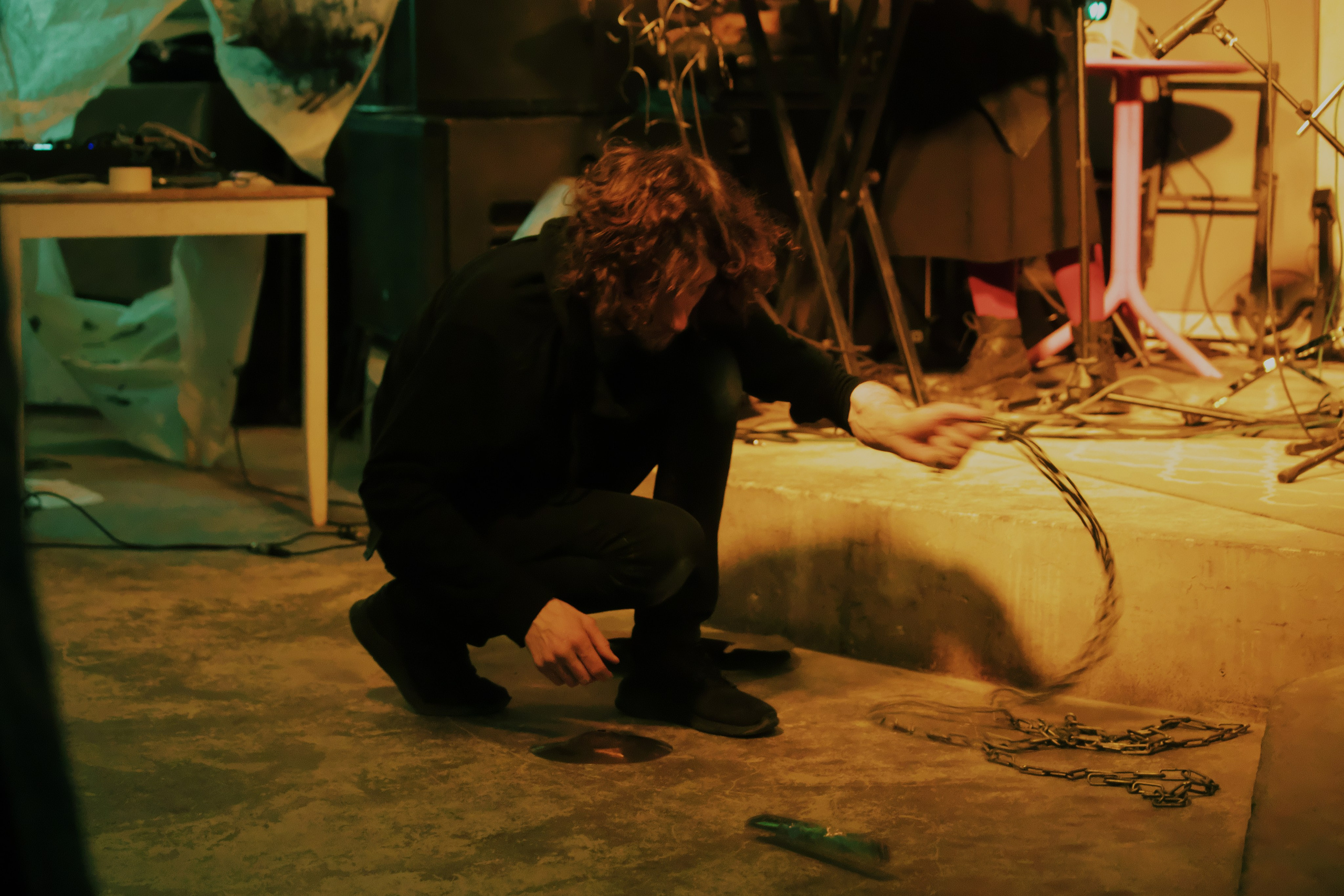 Видишь, я всё ещё здесь 🎛️. Миша Печёнкин | фотография