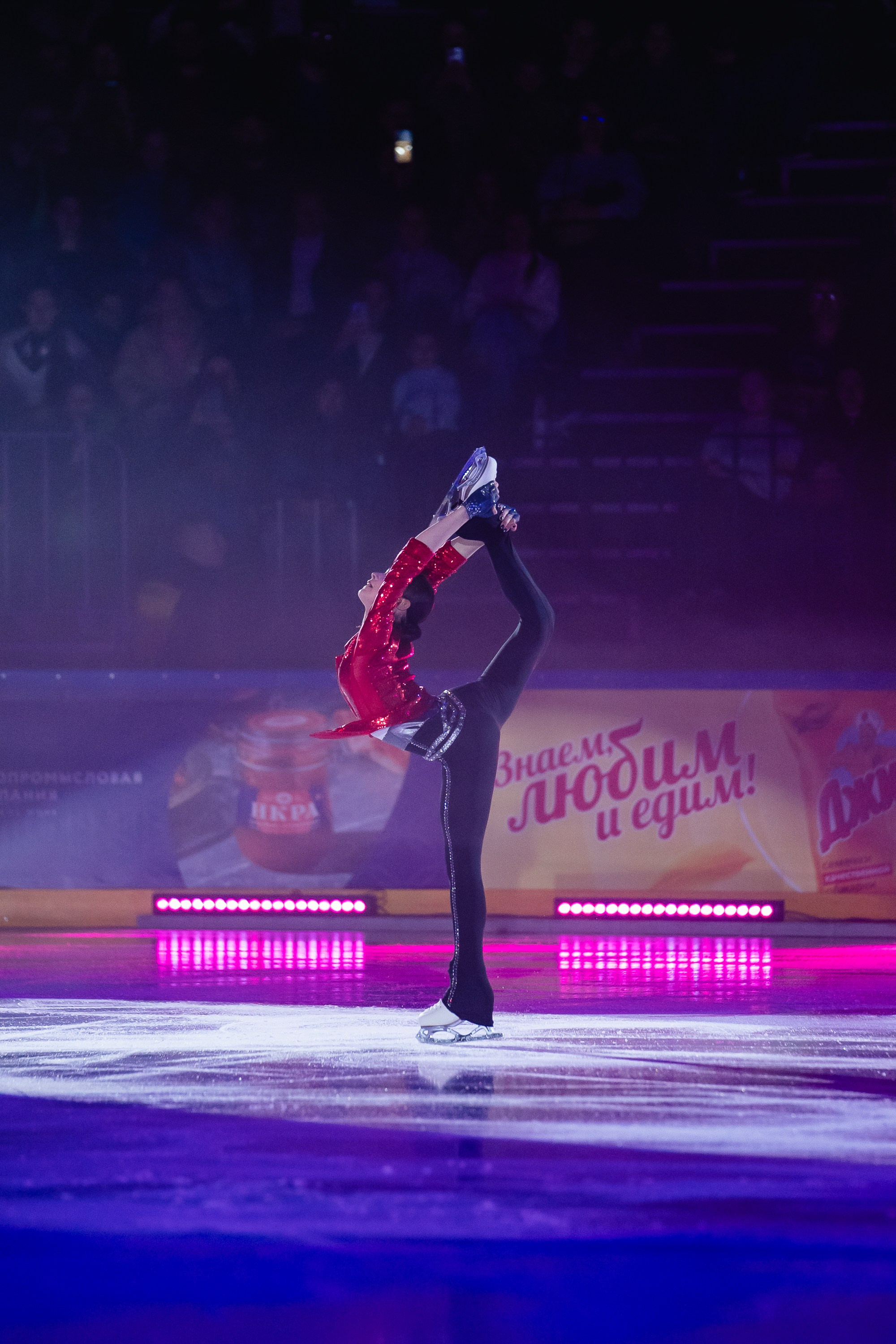 Шоу «Чемпионы на льду» в Новосибирске. Воробьева Ксения — Спортивный и танцевальный фотограф Новосибирск