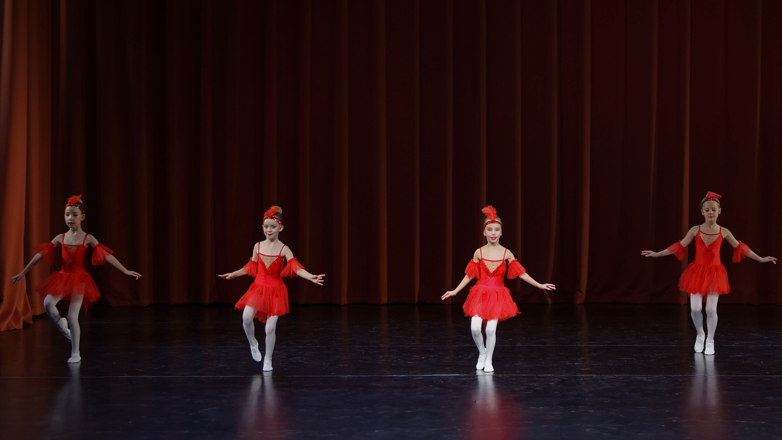 Фестиваль хореографического искусства «КУБОК ЛЕГЕНДЫ — 2025». Выпускные альбомы и школьный фотограф в Подольске, Троицке, Щербинке, Москве и Московской области