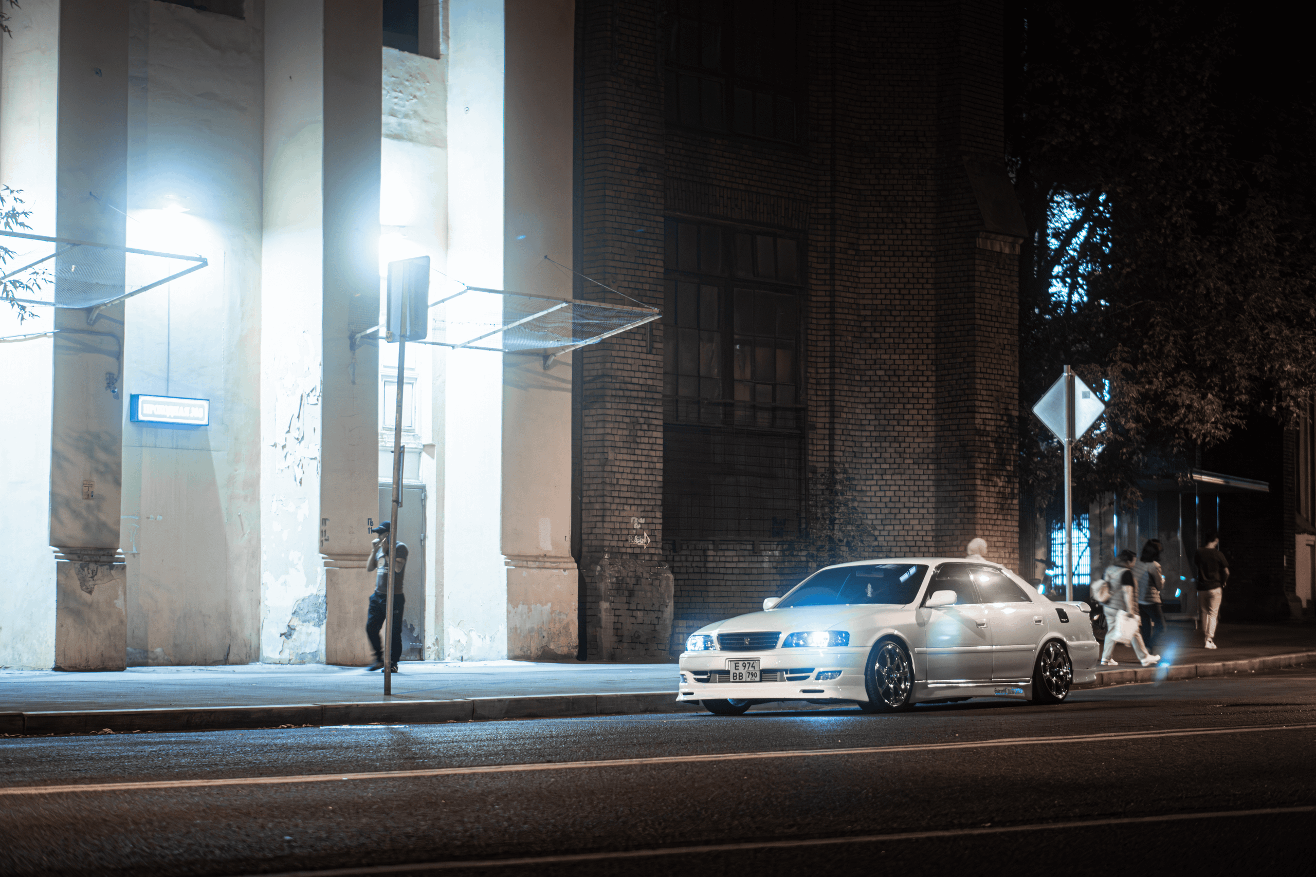 Toyota Chaser JZX100: белая жемчужина