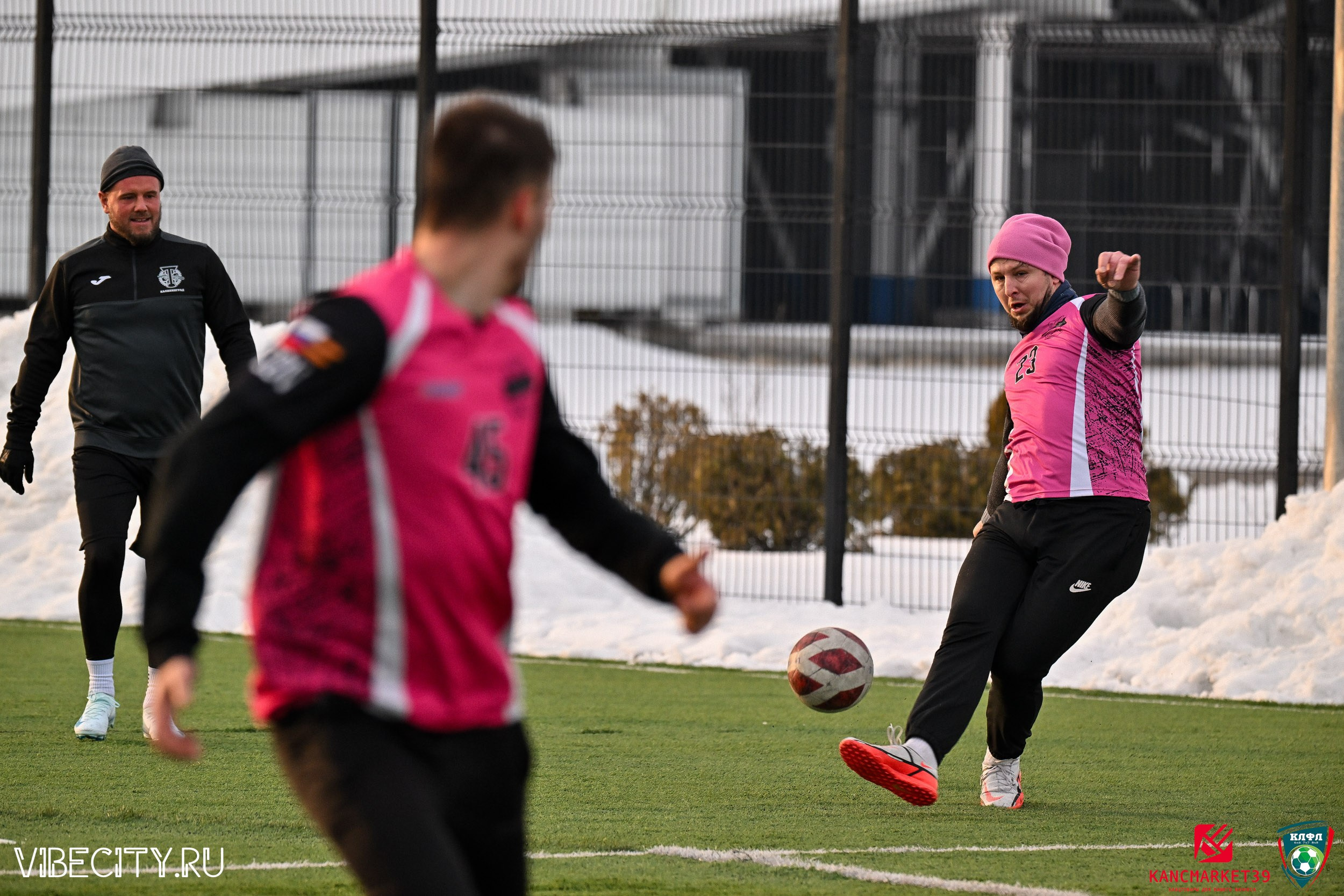 Калининградская Любительская Футбольная Лига, Премьер лига 14 тур, Торпедо-Авось рати. VIBECITY.RU Вайб Сити Ру Фоторепортажи Фотоотчеты Калининград