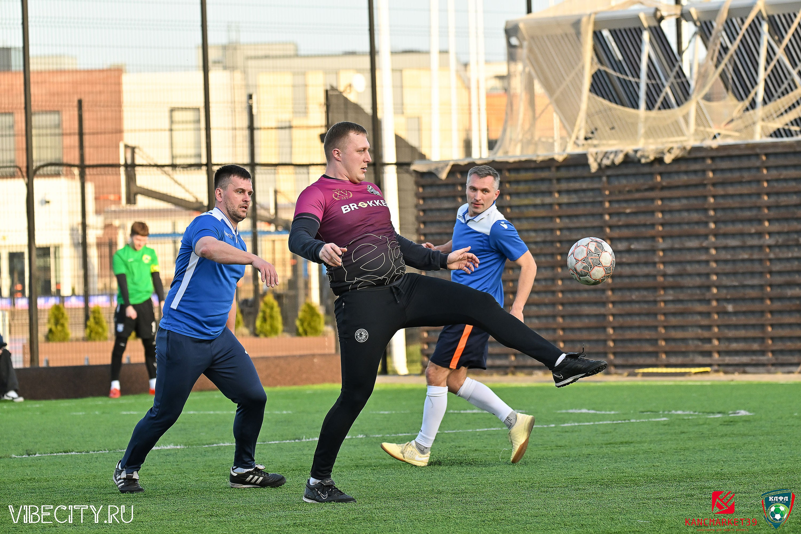 XX ЧЕМПИОНАТ КАЛИНИНГРАДСКОЙ ЛФЛ КАНЦМАРКЕТ39 сезона 2024–2025 гг. VIBECITY.RU Вайб Сити Ру Фоторепортажи Фотоотчеты Калининград