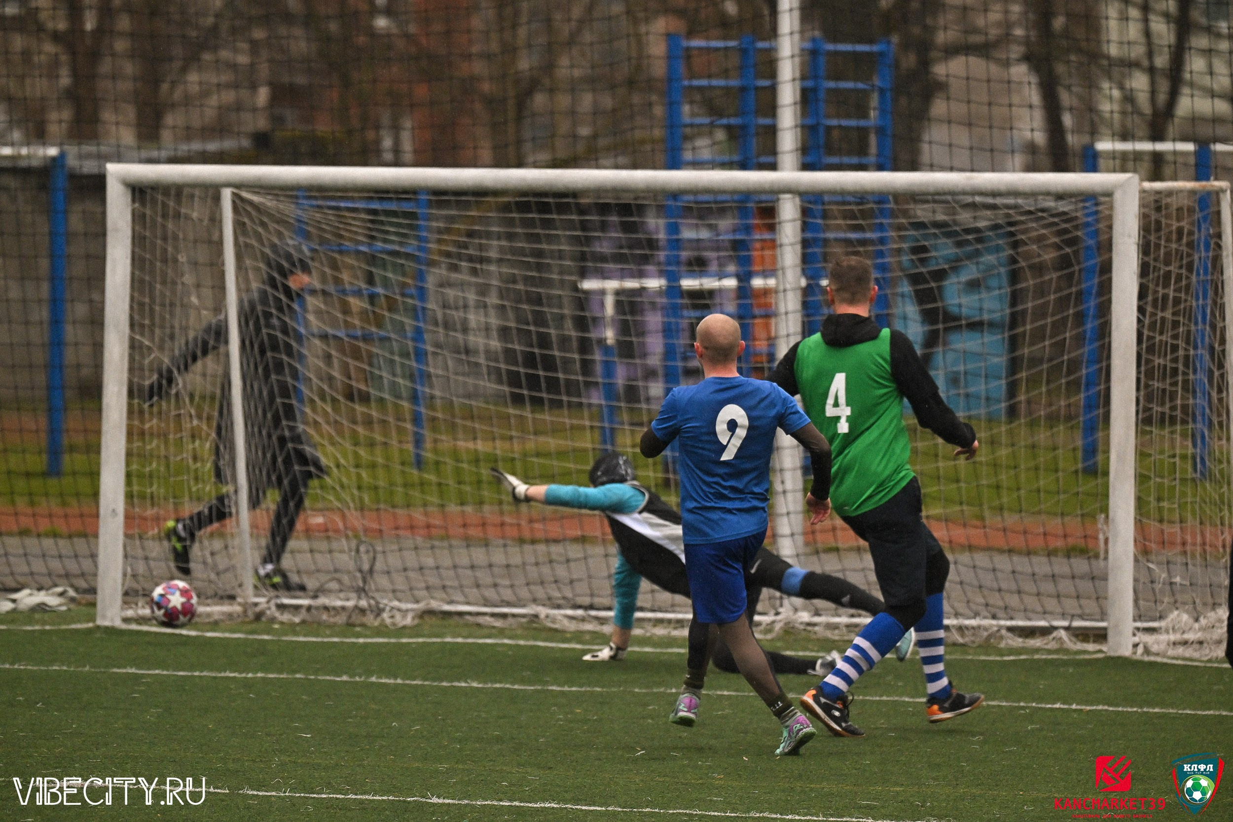 XX ЧЕМПИОНАТ КАЛИНИНГРАДСКОЙ ЛФЛ КАНЦМАРКЕТ39 сезона 2024–2025 гг. VIBECITY.RU Вайб Сити Ру Фоторепортажи Фотоотчеты Калининград