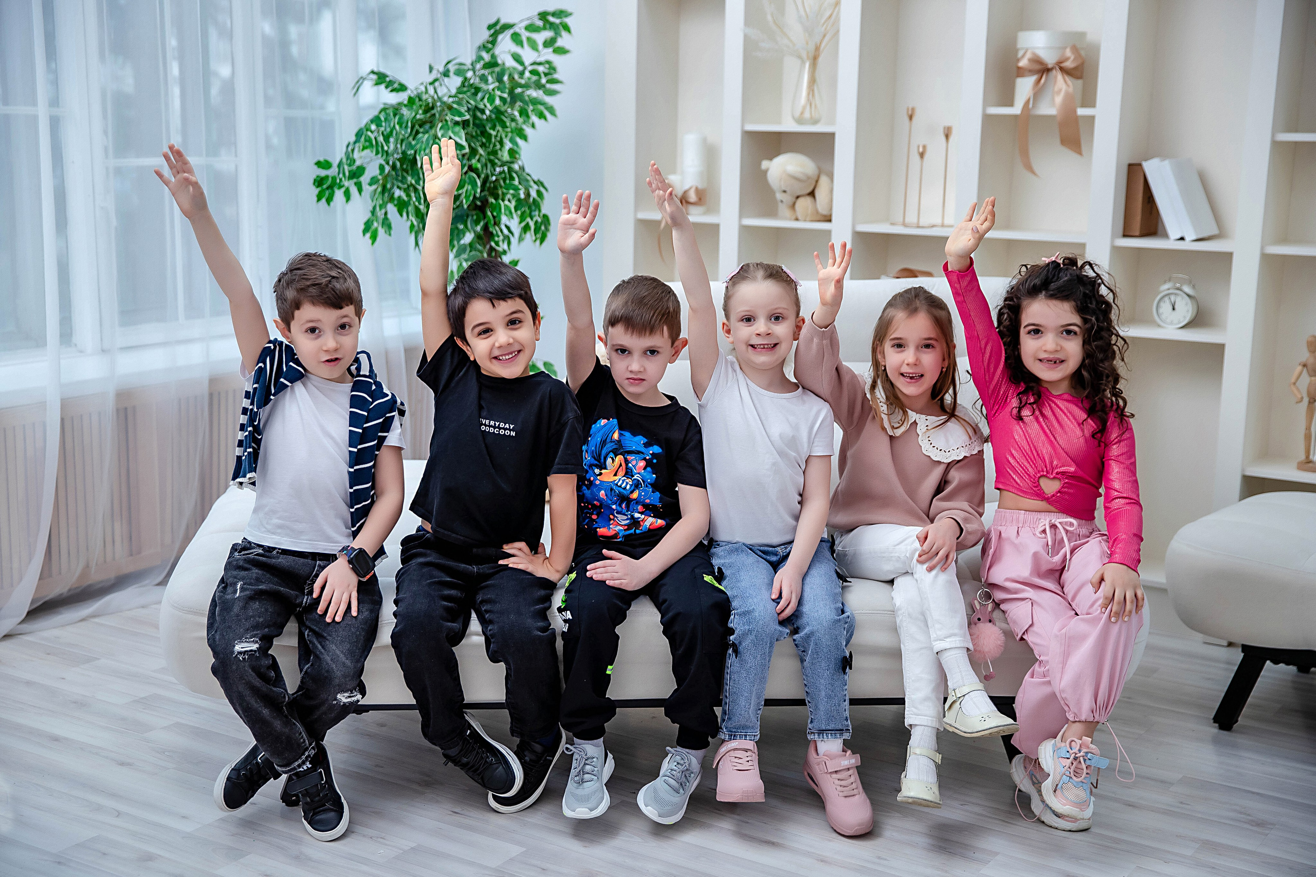 Выпускные (школьные) альбомы (книги) в Ростове-на-Дону. Современные Выпускные Альбомы в Ростове-на-Дону