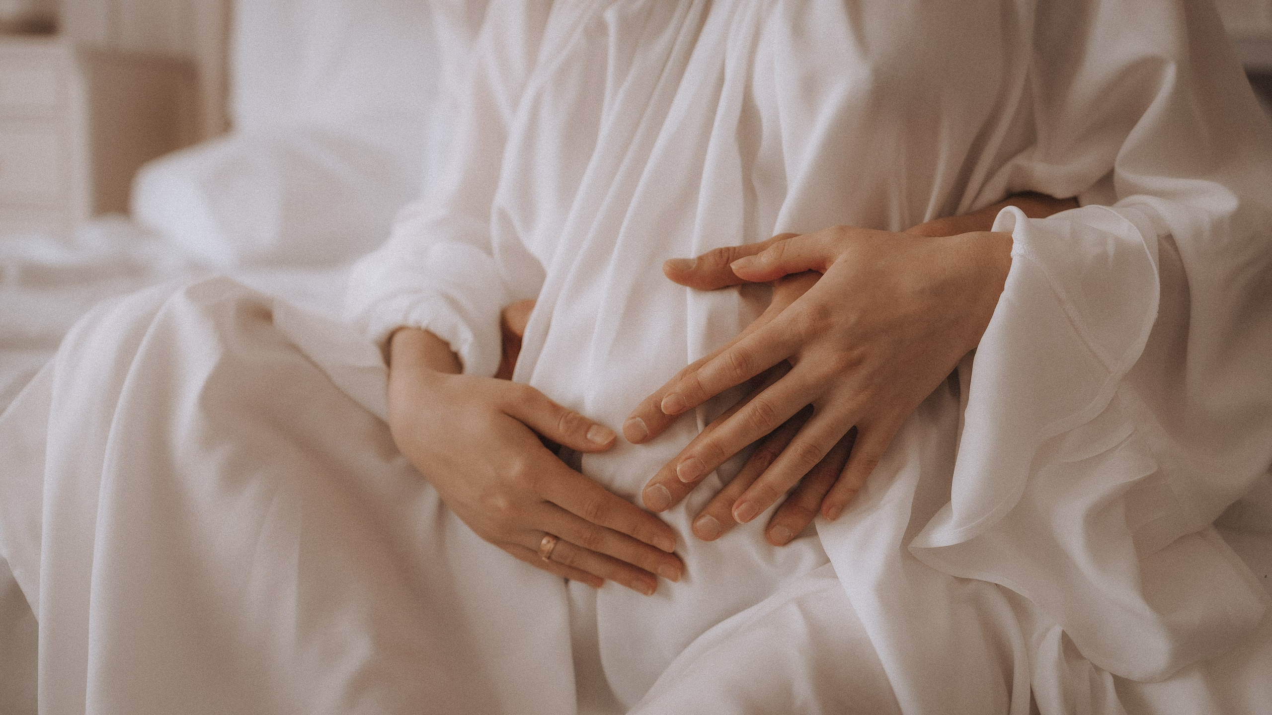 красивая фотосессия беременности в москве, фотосессия беременности в москве, фотосессия беременности с мужем в москве, фотосессия в светлой фотостудии в москве, топ фотограф беременности в москве, фотосессия беременности под ключ в москве, стильая фотосессия беременности в москве, нежная фотосессия беременности в москве, заказать фотосессию беременности в москве, ню фотосессия беременности в москве, фотосессия беременности на циклораме