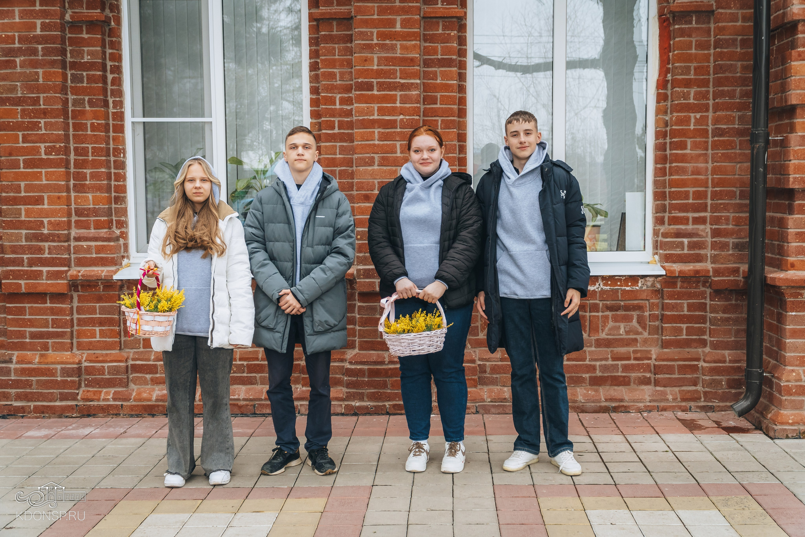 Поздравление от волонтёров станицы. Новотитаровский Дом культуры