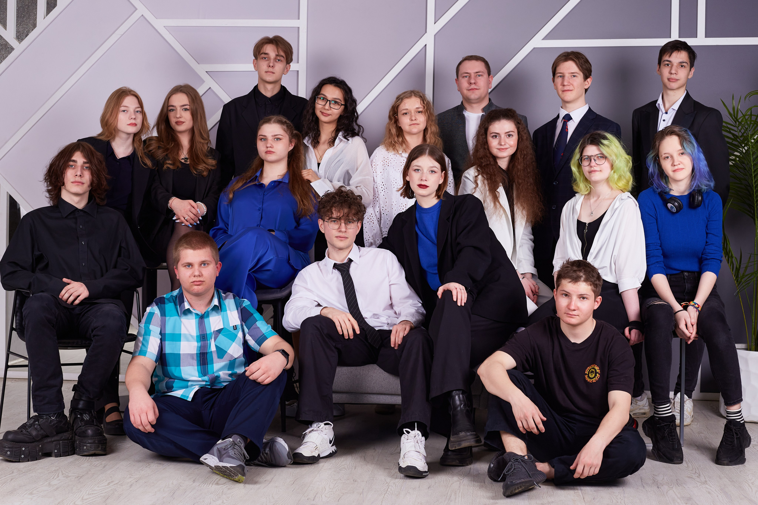 Фотоальбомы для старшей школы. Стильные выпускные альбомы, детские фотосессии, сюжетные фотографии