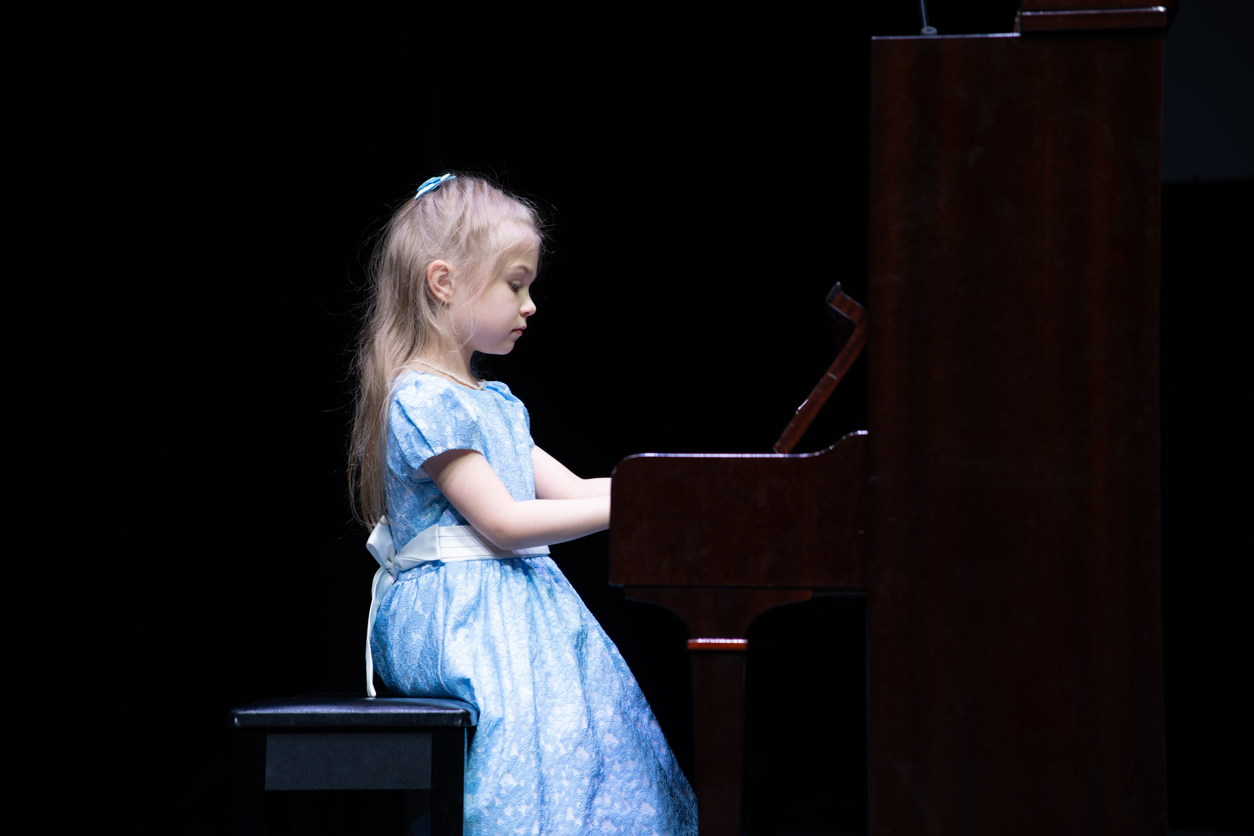 Фотосъёмка на гала-концерт, конкурсы, выступления, отчётные концерты и эвент-мероприятия. «Студия DRONAVT`s» — видеосъёмка и фотография г. Москва