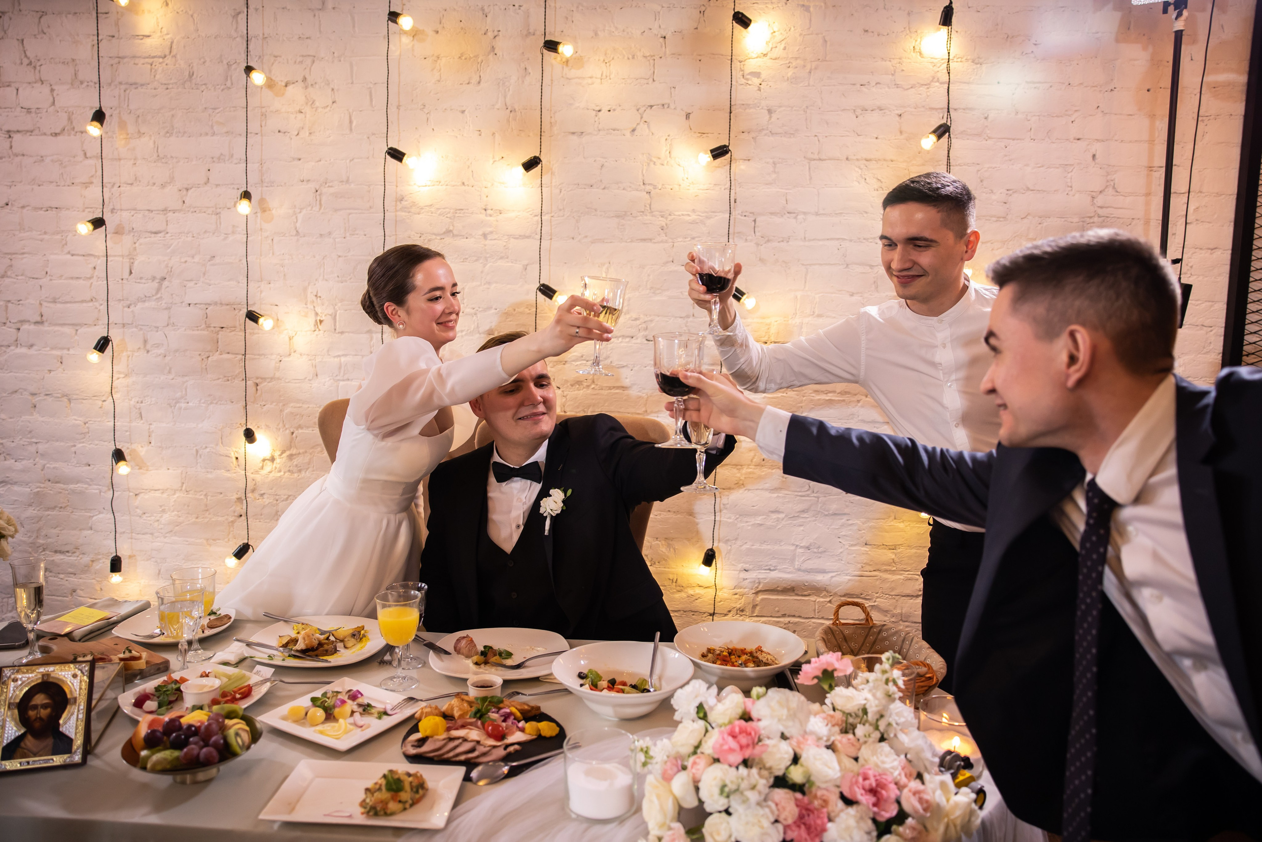 Свадебный фотограф СПб Цена Качество Профессионал Комфорт Радость. ФОТОГРАФ РАДОСТИ Фотосессия в студии СПб. Портретный фотограф — Юрий Торлопов