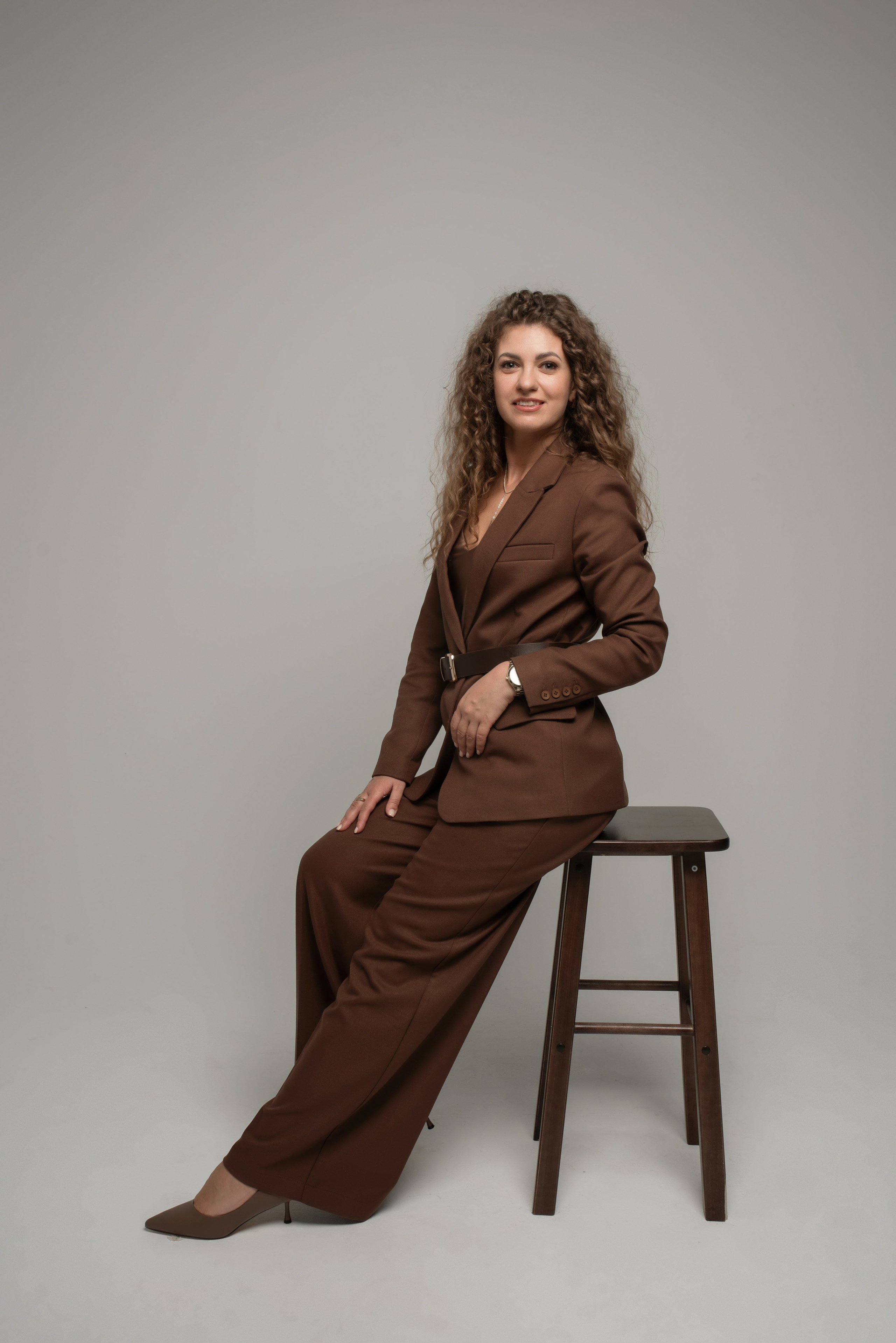 Женский портрет: индивидуальная портретная фотосессия в студии, фотосессия ко Дню Рождения