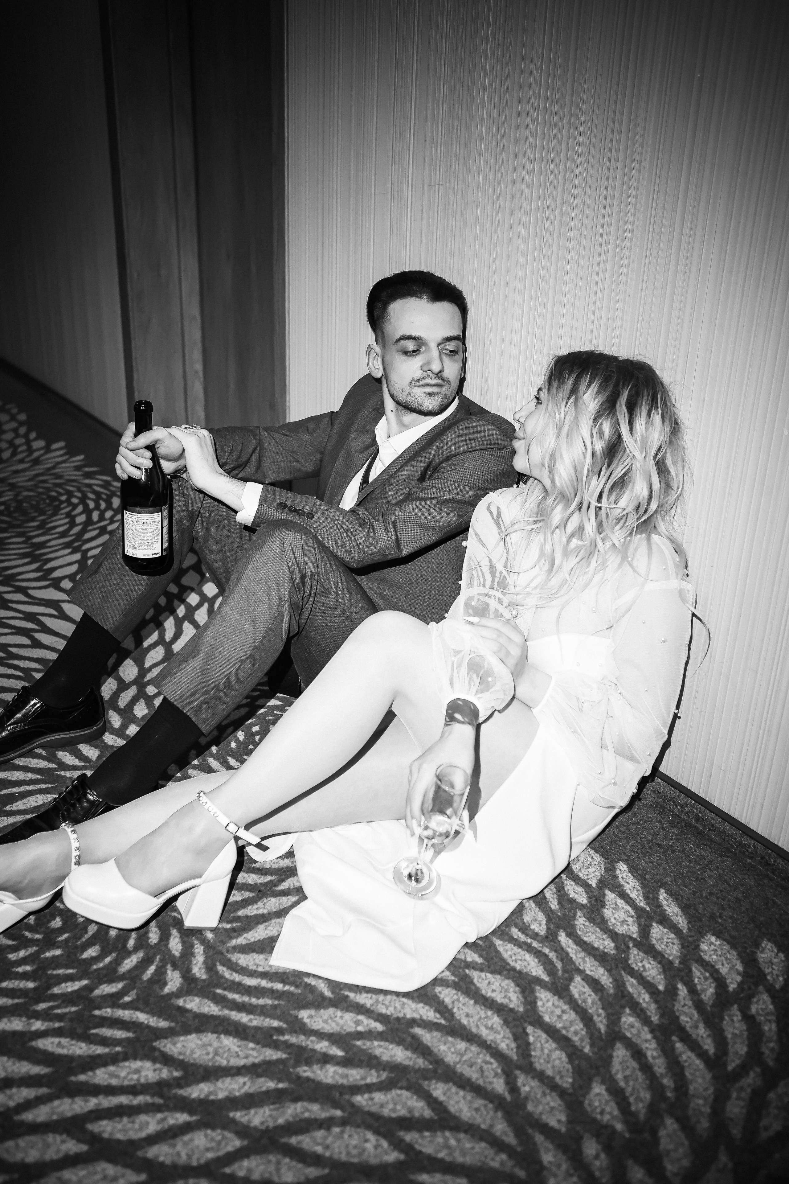 Свадьба в стиле папарацци: Софринопарк превращается в сцену захватывающего действа!. Свадебный фотограф в Москве