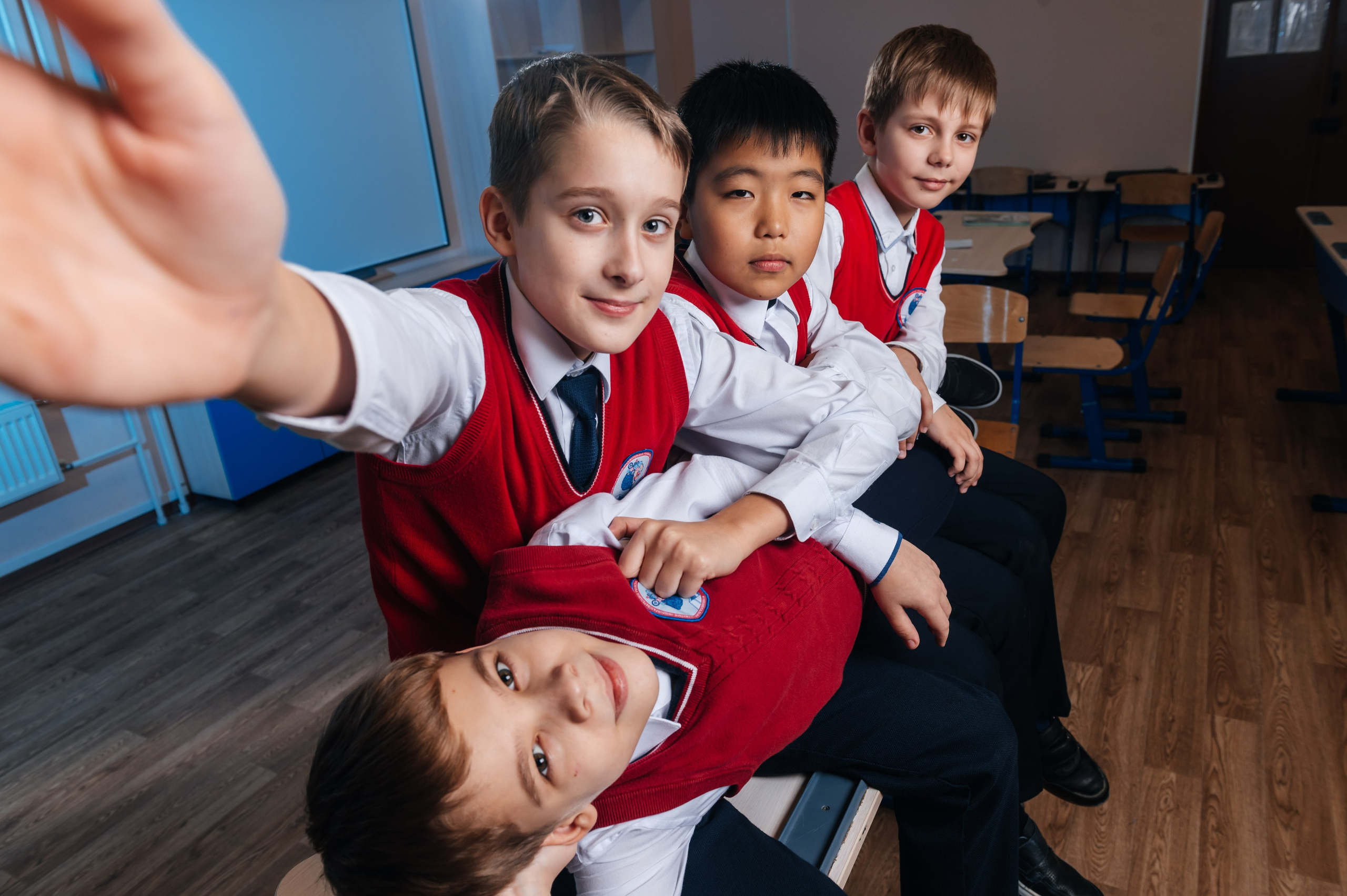 Начальные классы. Современные выпускные альбомы в Новосибирске