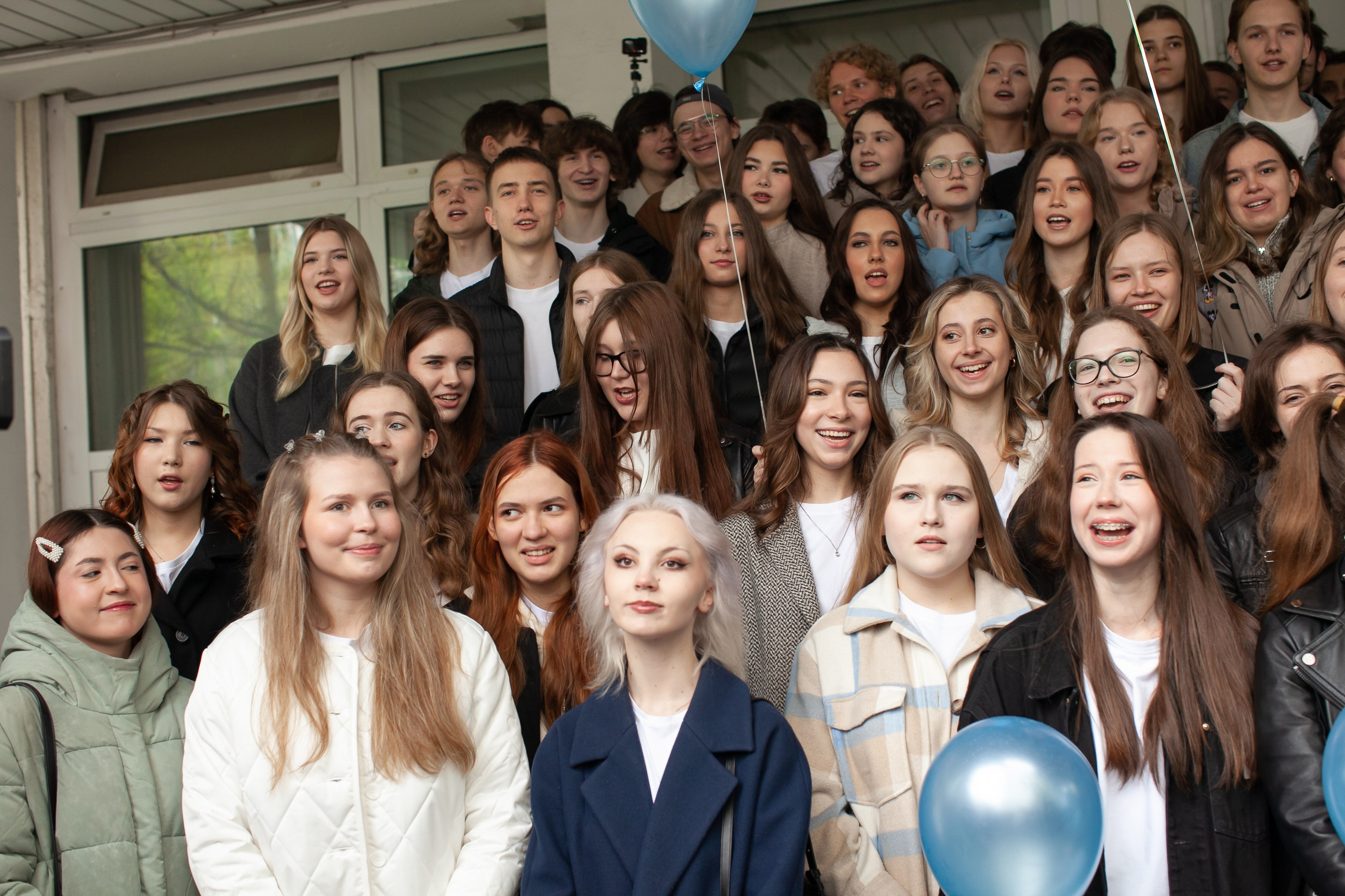 Последний звонок 2025 в Школе 1558 им. Росалии де Кастро. Выпускные альбомы Москва СВАО