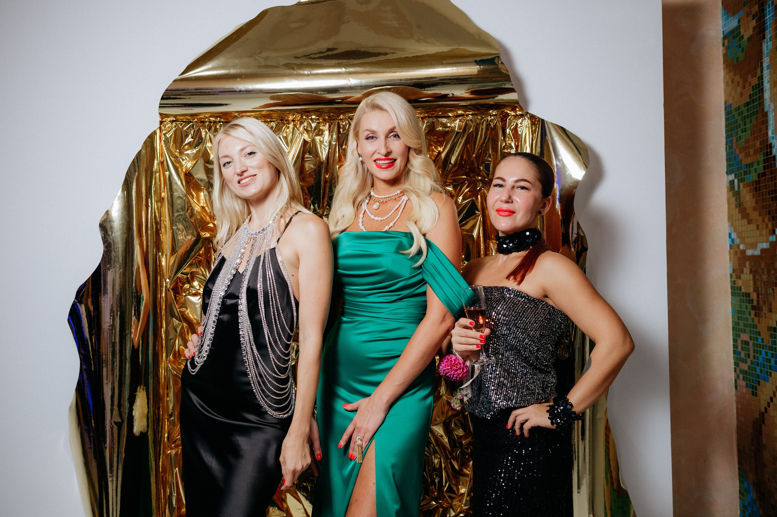 20 лет студии красоты Юлии Харченко. СВОИ. ФОТООТЧЕТЫ-СОБЫТИЯ-МЕСТА