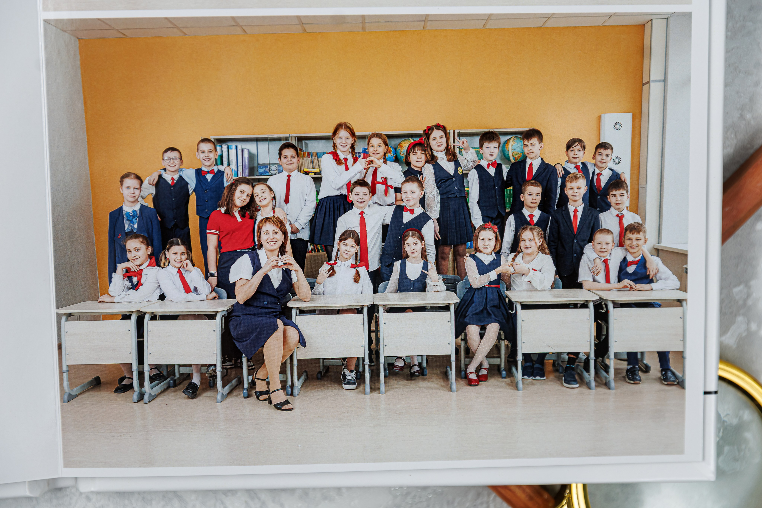 Выпускные альбомы 4 класс. Семейный и детский фотограф Комина Елена, Власиха, Одинцово