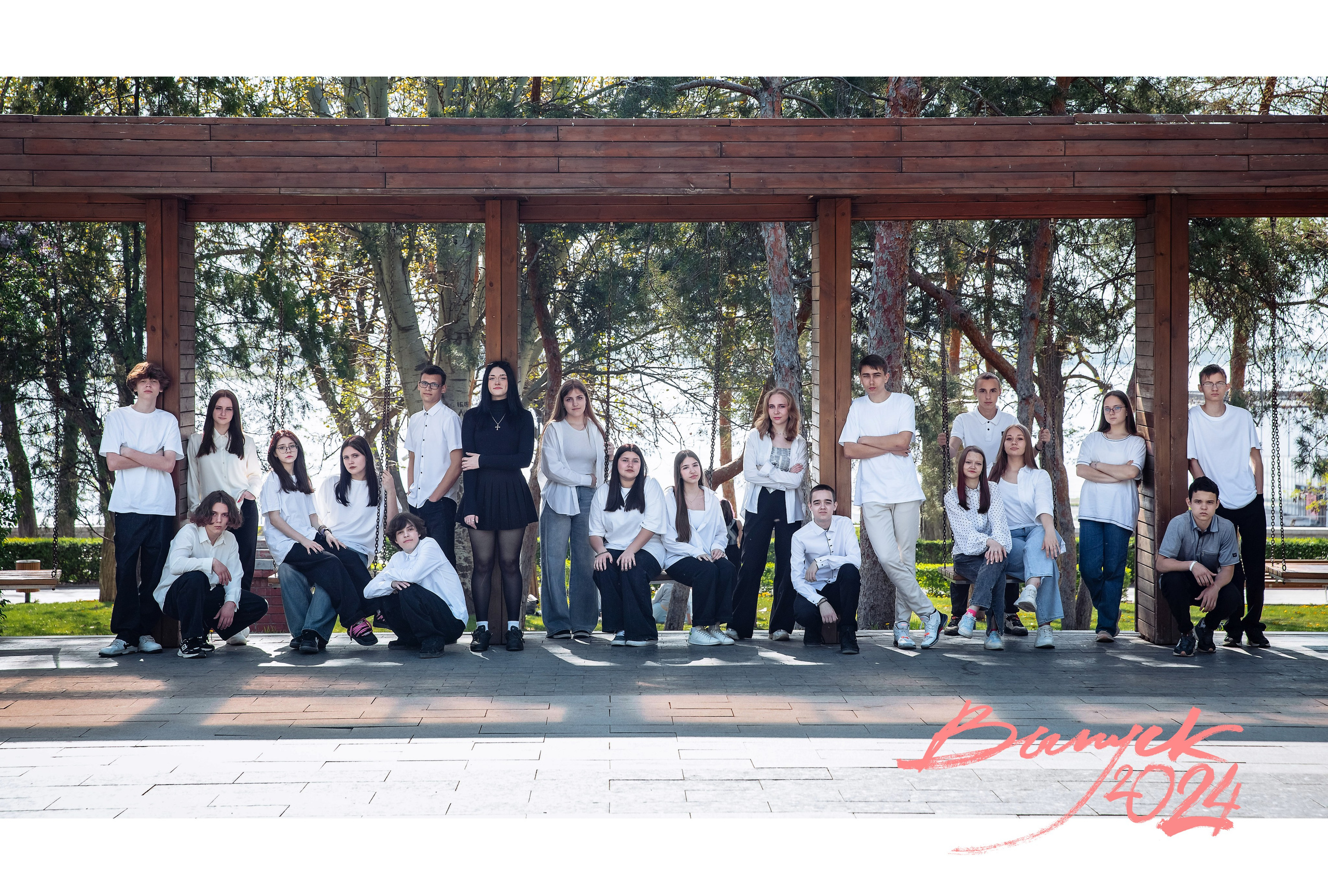 Старшая школа. Выпускные школьные фотоальбомы для школ и детских садов в Волгограде и Волжском