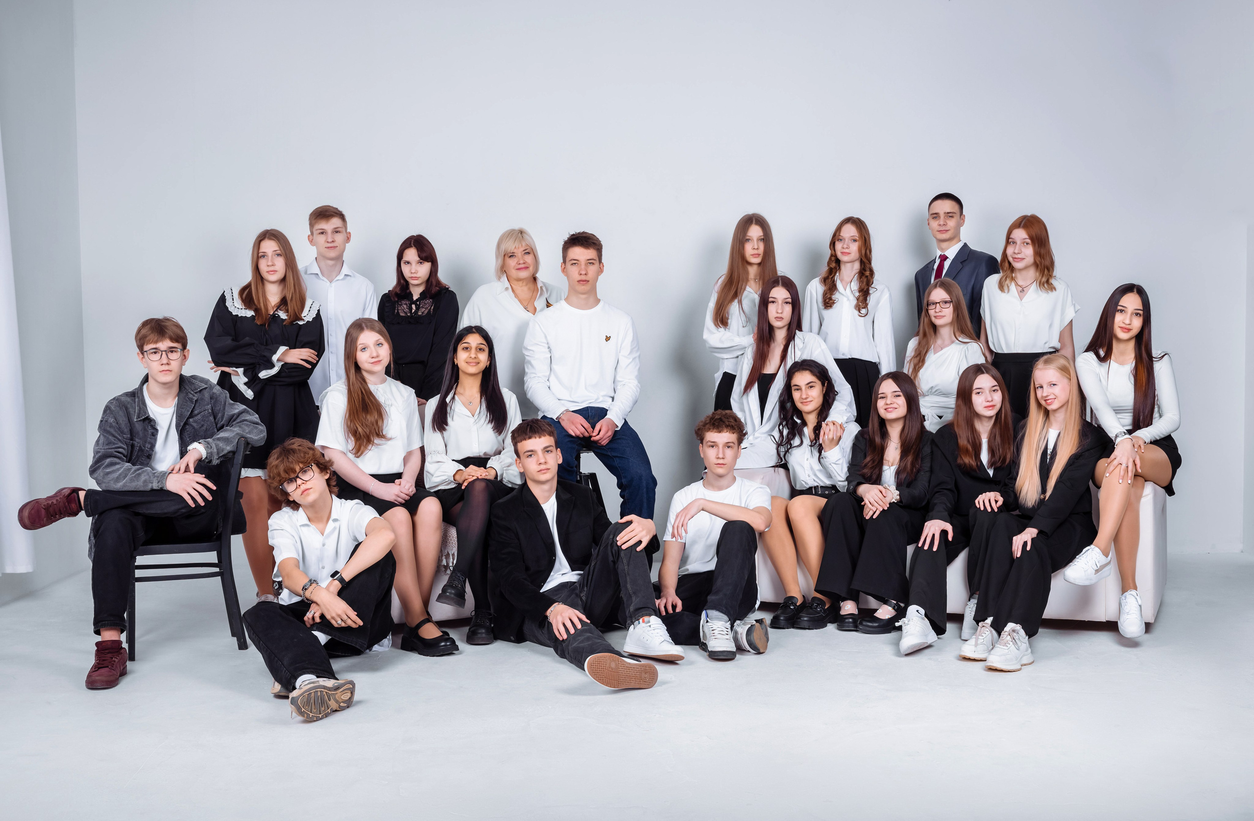 Старшая школа. Выпускные школьные фотоальбомы для школ и детских садов в Волгограде и Волжском