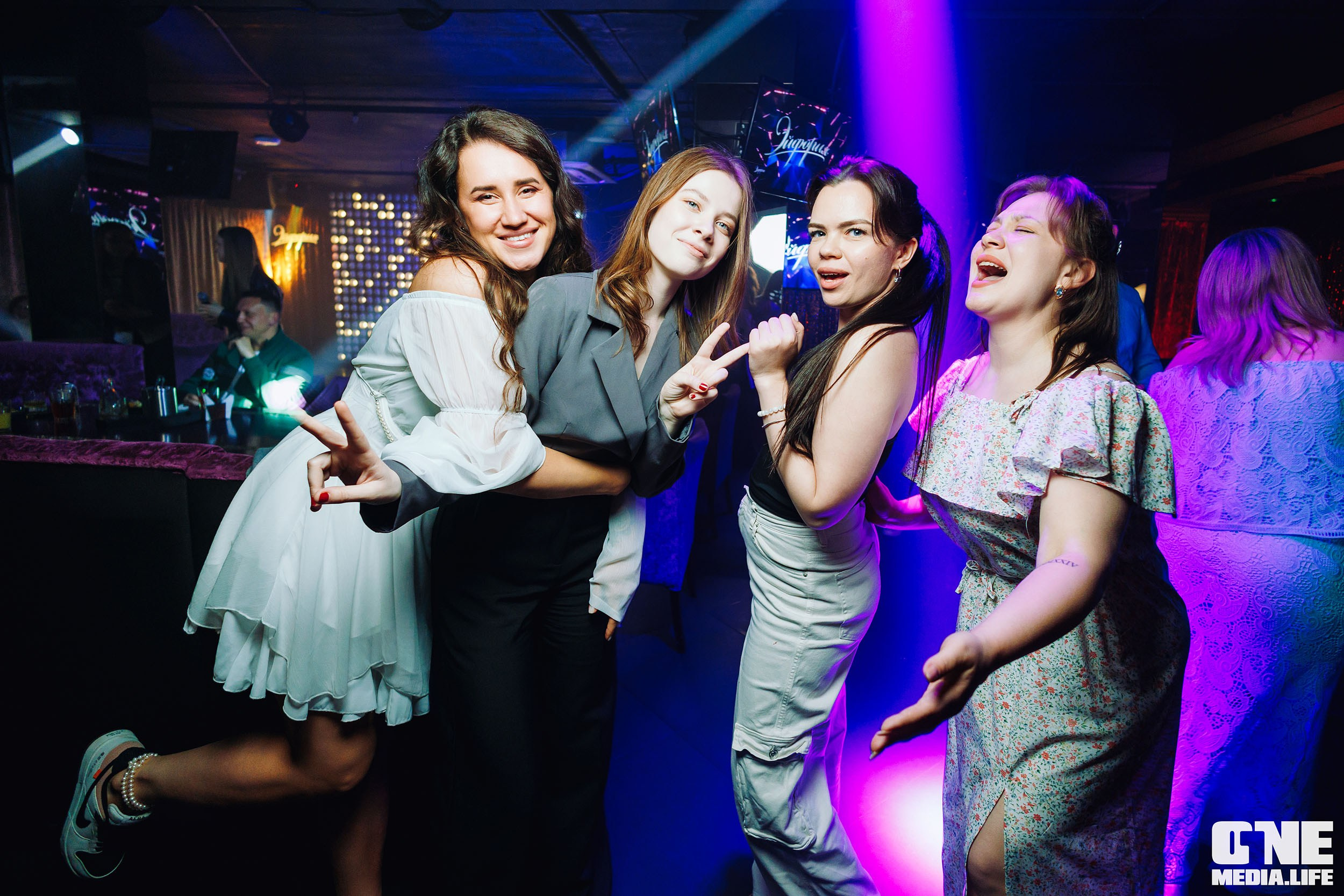 Фоторепортаж из караоке-клуба Эйфория. One Media Life: фоторепортажи, фотоотчеты с мероприятий и заведений