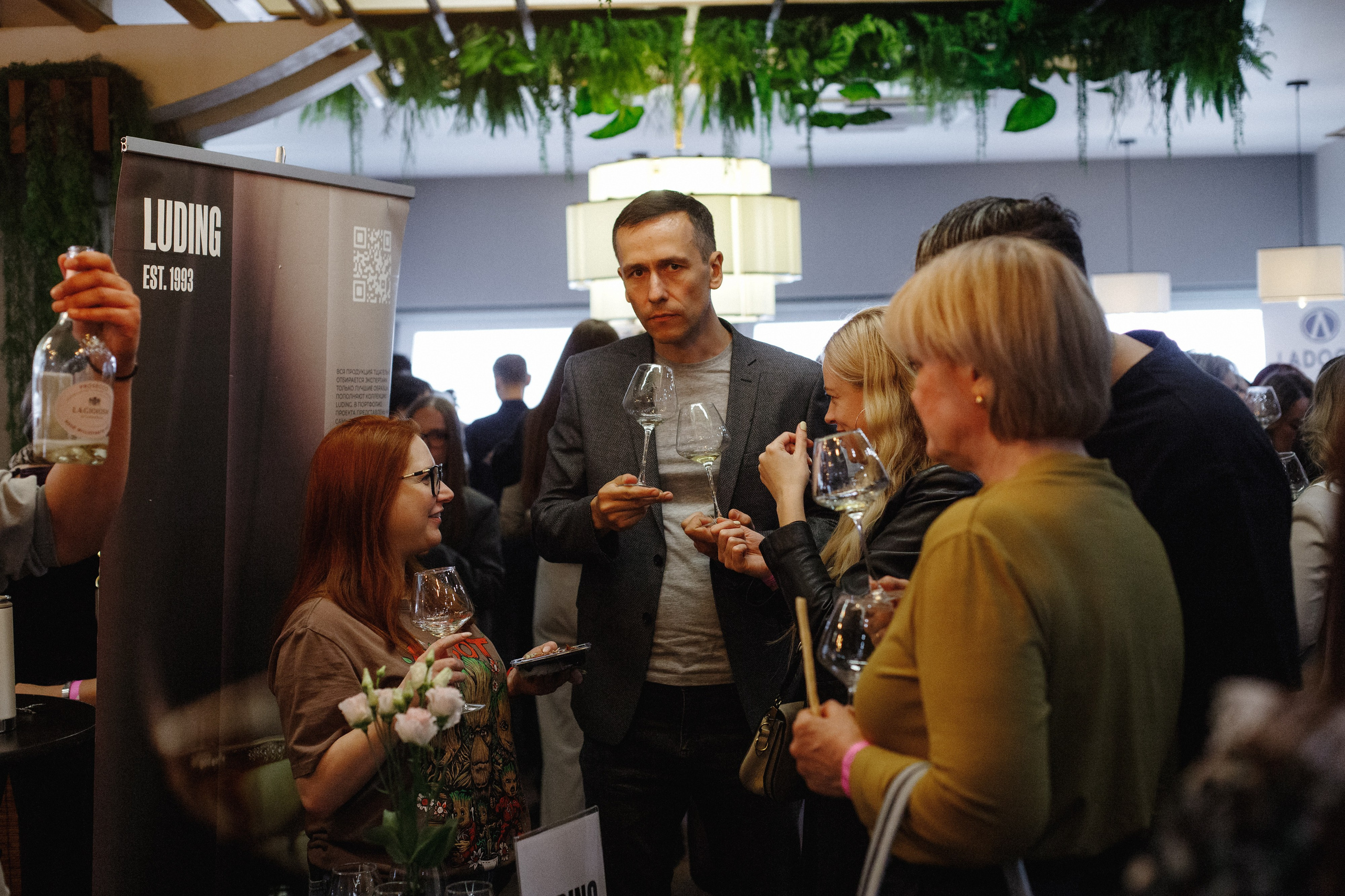 ФЕСТИВАЛЬ ИГРИСТЫХ ВИН. СВОИ. ФОТООТЧЕТЫ-СОБЫТИЯ-МЕСТА