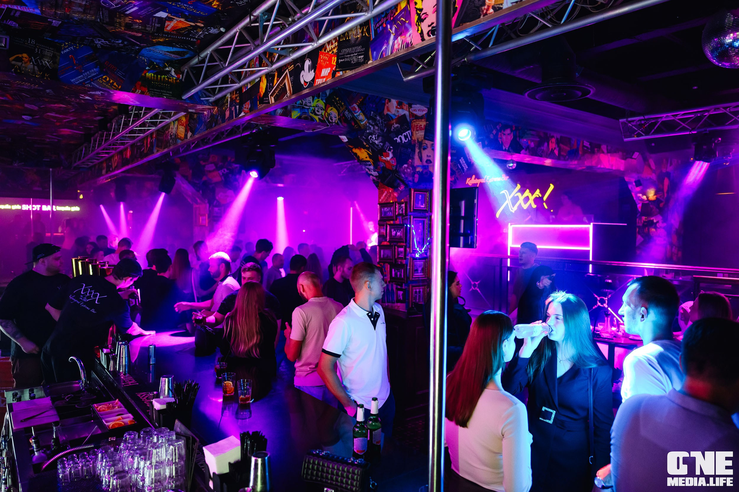 Фоторепортаж из караоке-клуба Эйфория. One Media Life: фоторепортажи, фотоотчеты с мероприятий и заведений