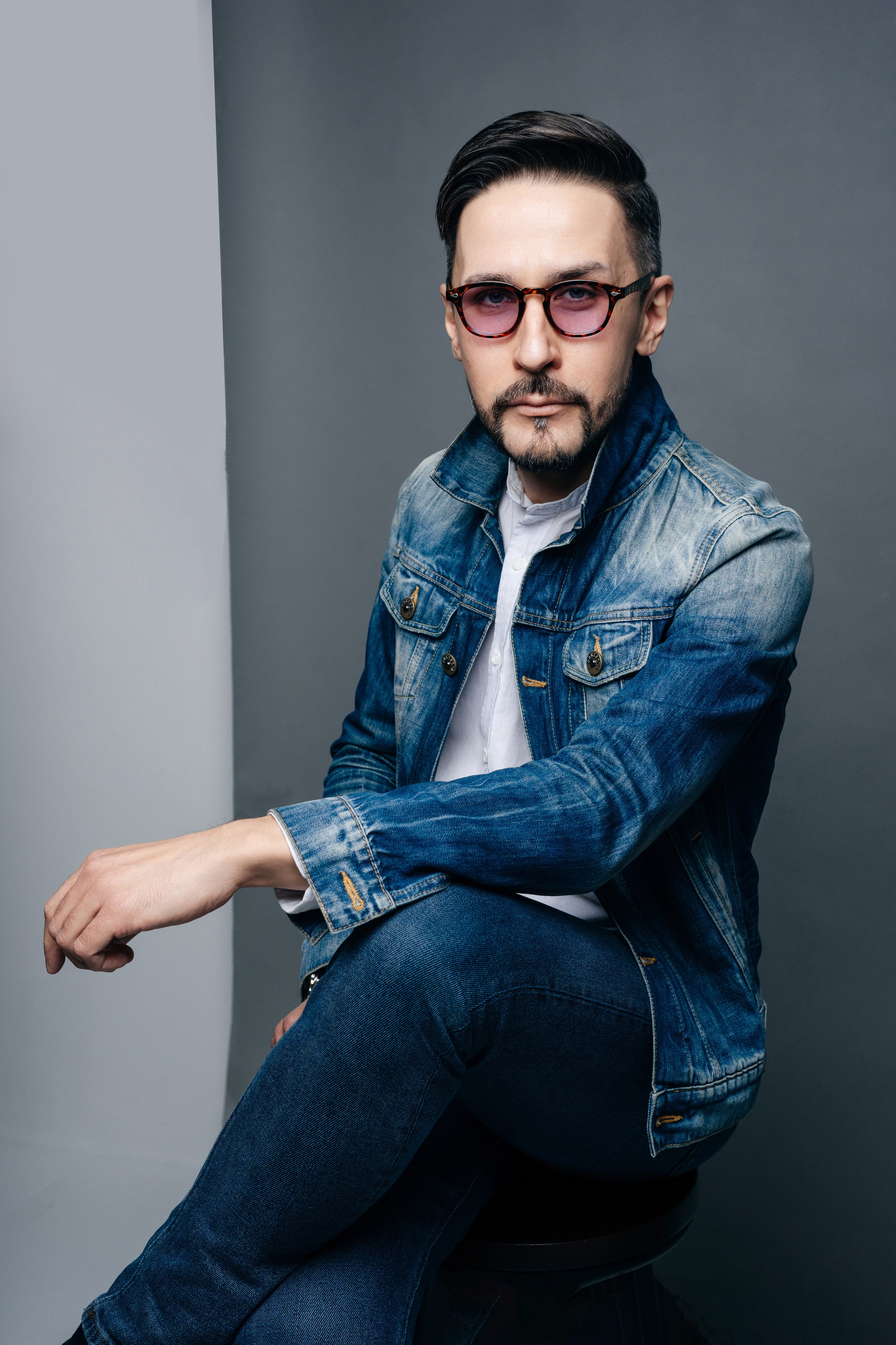 Андрей Ворновский, Журналист, радио и телеведущий. Официальный голос крупных городских мероприятий. Фотограф и видеограф Анна Жагорина