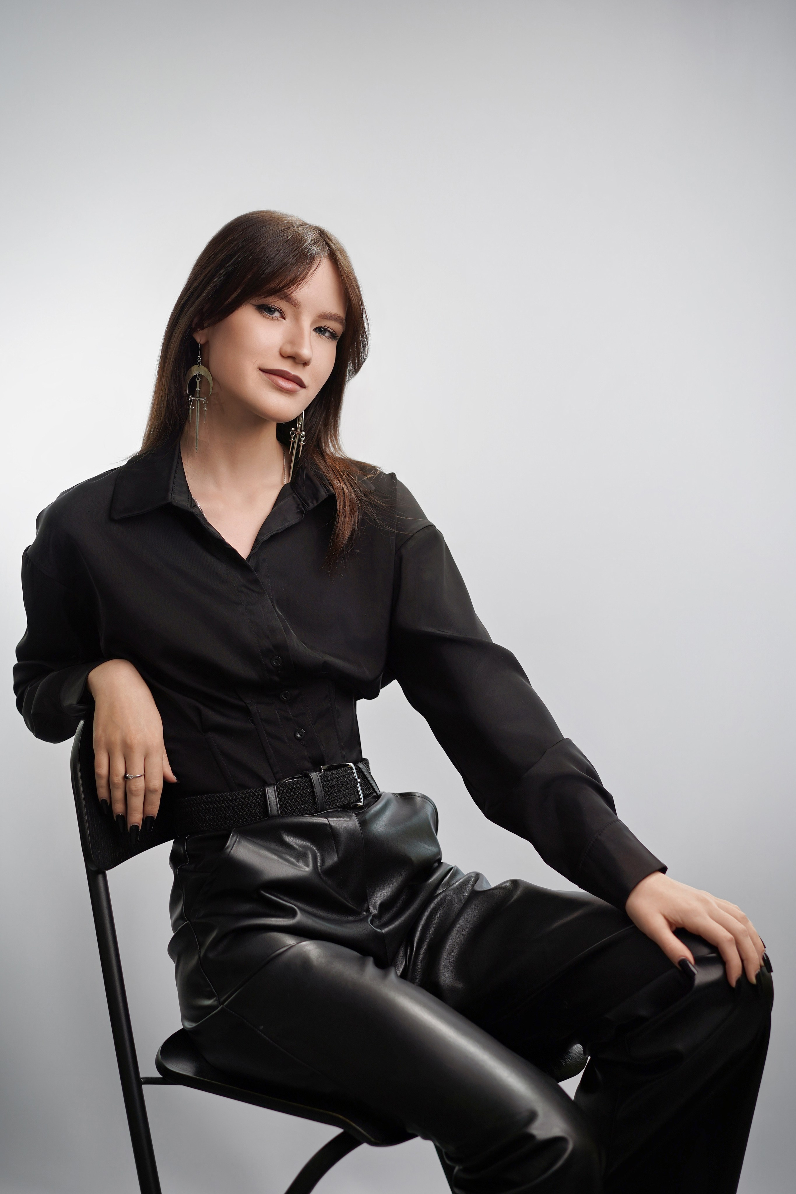 Стиль портрета в студии. GOTRA — выпускные альбомы в Тюмени