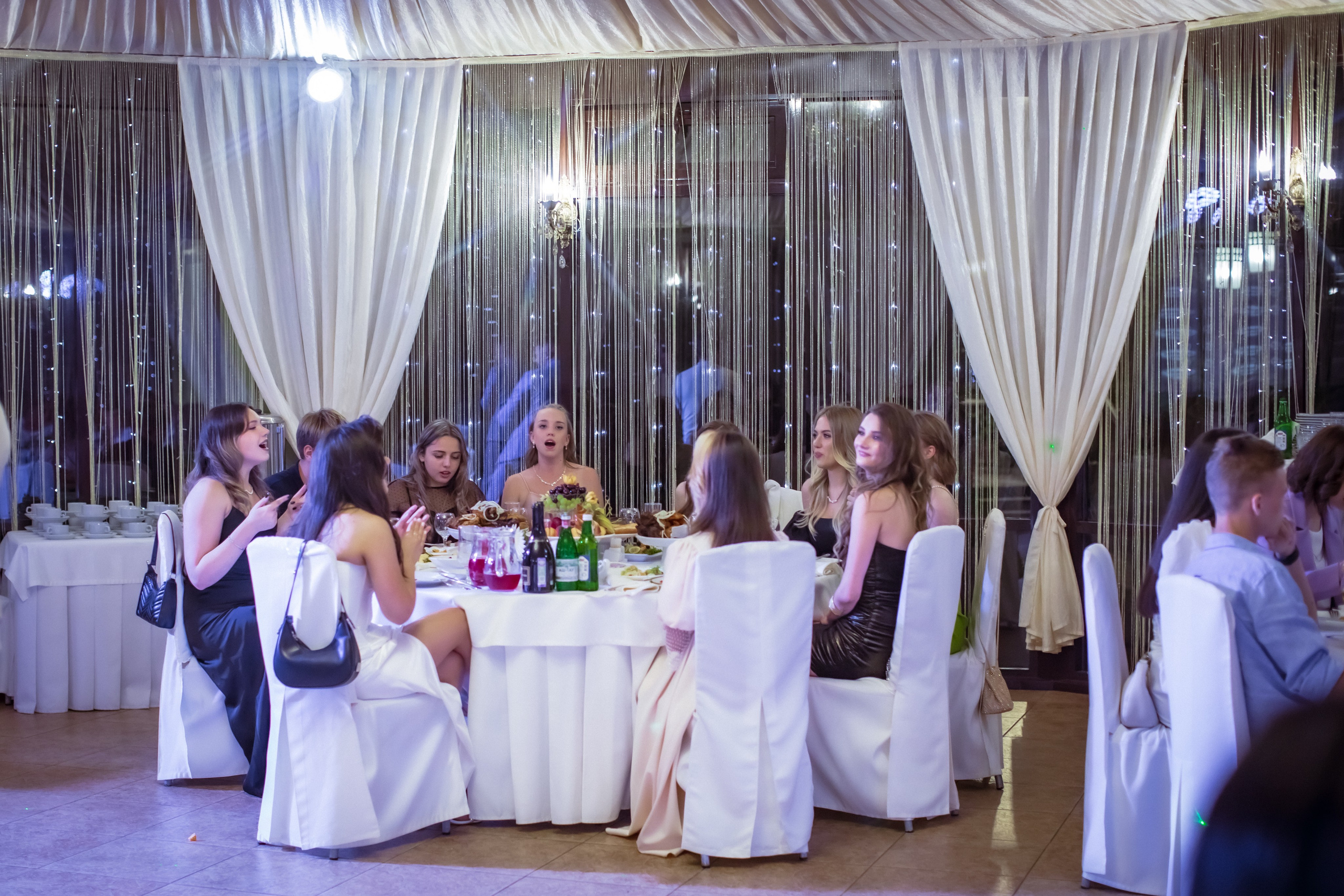 Фото для очаровательных выпускников 2024 года. Фотограф и видеограф в Ставрополе Инна Попова