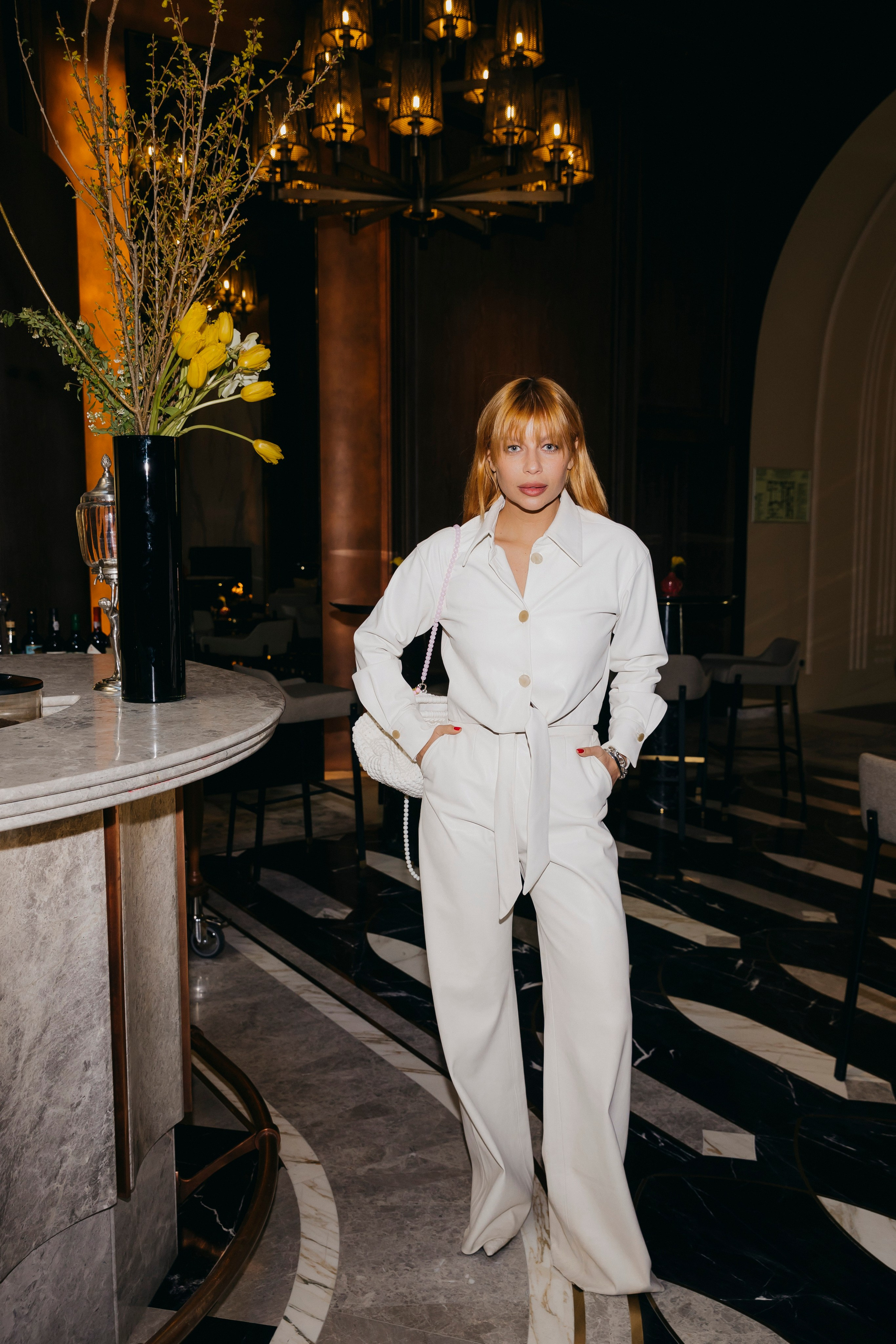 Лина Дембикова на празднике Светлой Пасхи в баре Шаляпин