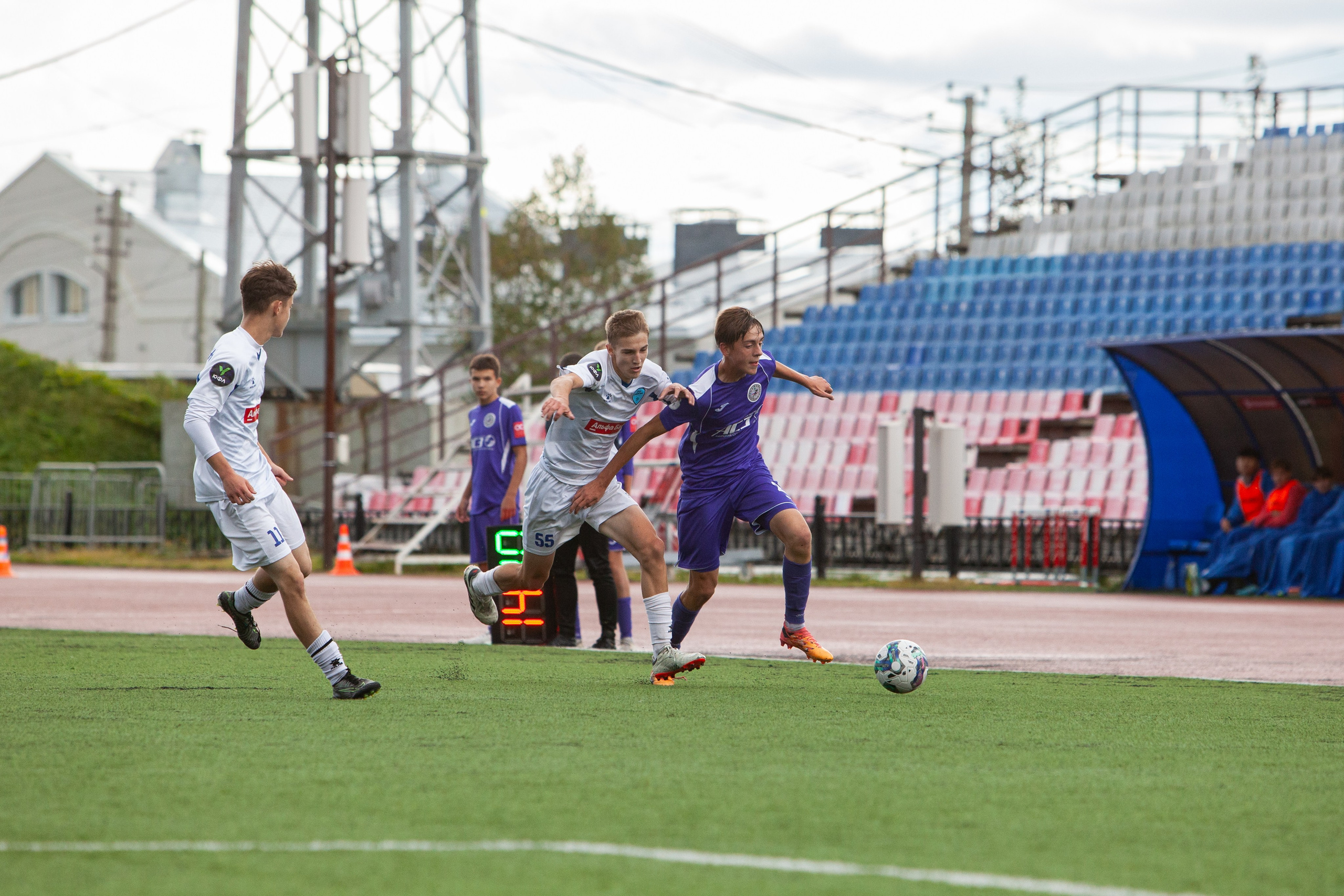 Матч юношеской футбольной лиги между командами СШ «Сахалин» и «СШОР № 1» (Комсомольск-на-Амуре). Кутузов Евгений Фотограф в Южно-Сахалинске