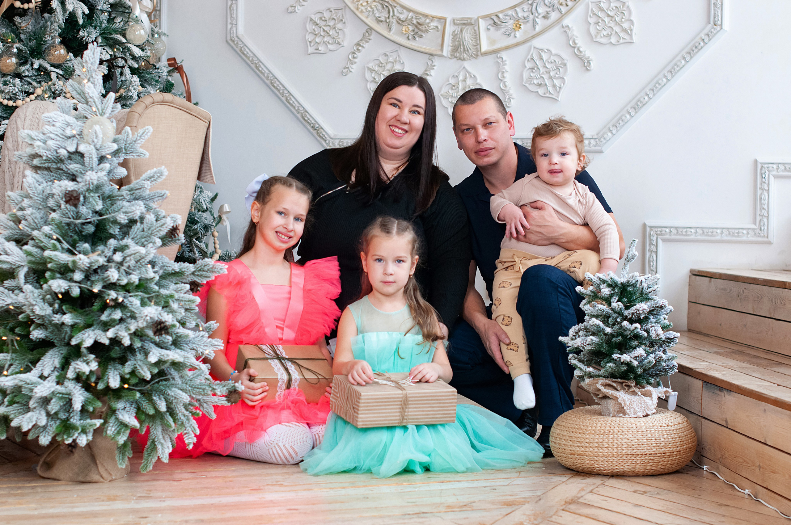 Новогодняя фотосессия семья Петрушиных. Фотограф в Хабаровске