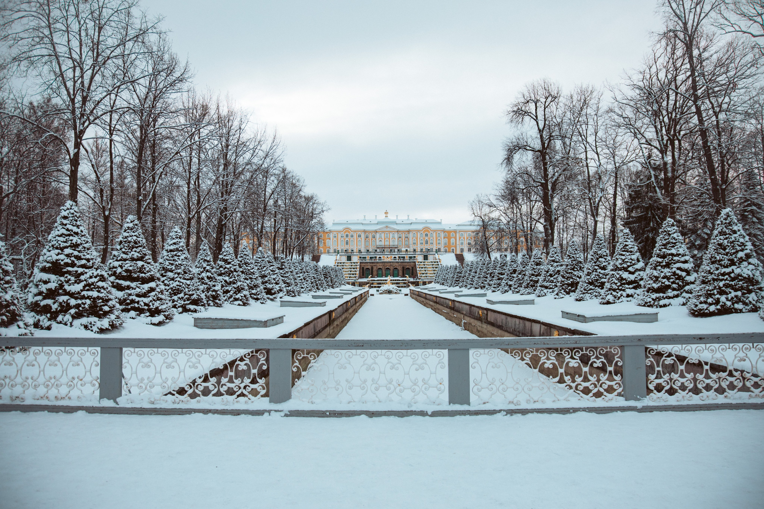 ФОТОСЕССИЯ В ПЕТЕРГОФЕ. ГДЕ СНИМАТЬ В ПЕТЕРГОФЕ