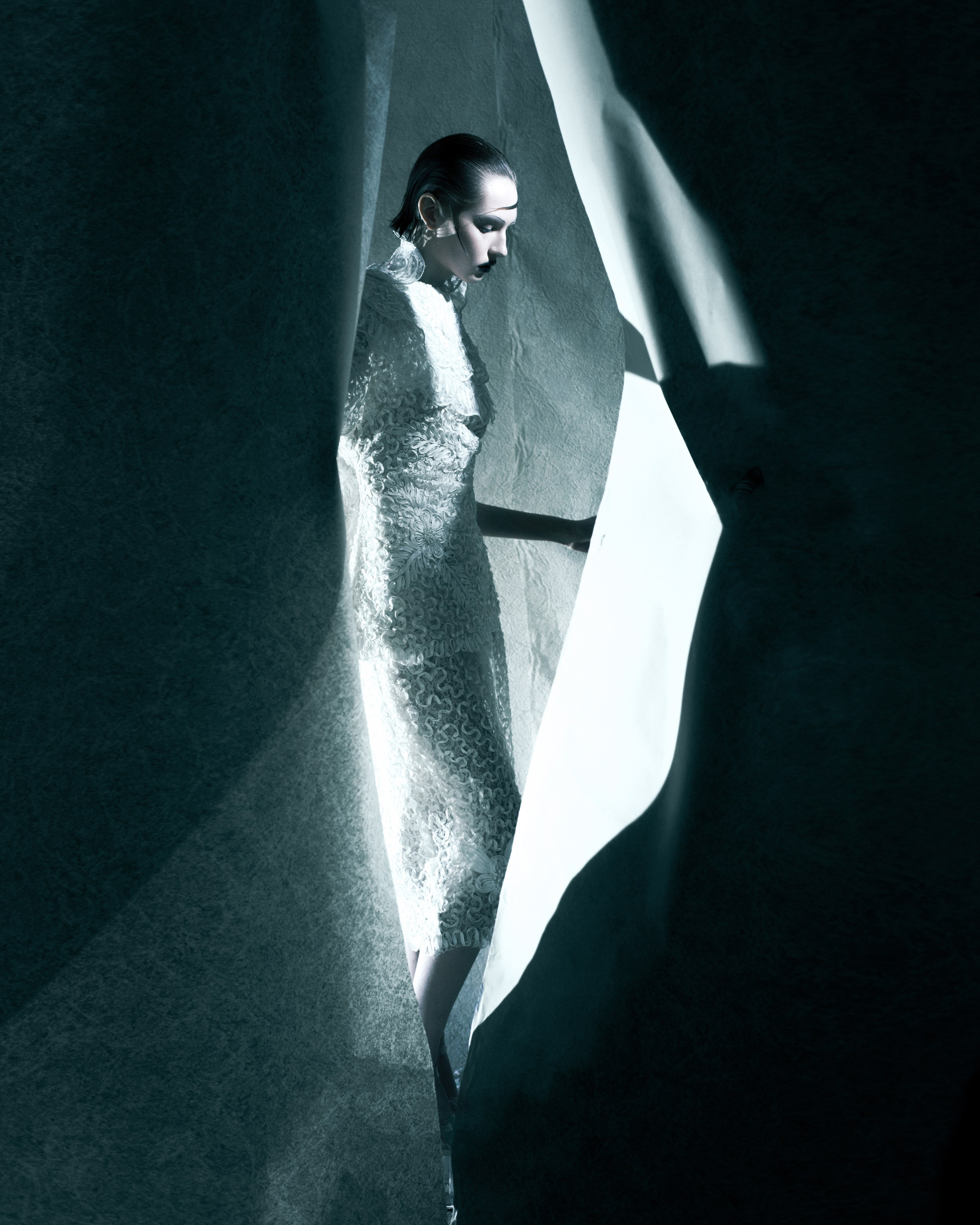 REPTILIAN: A SENSE OF DESTINY. TUTSARKIS — Art Director | Stylist | Photographer