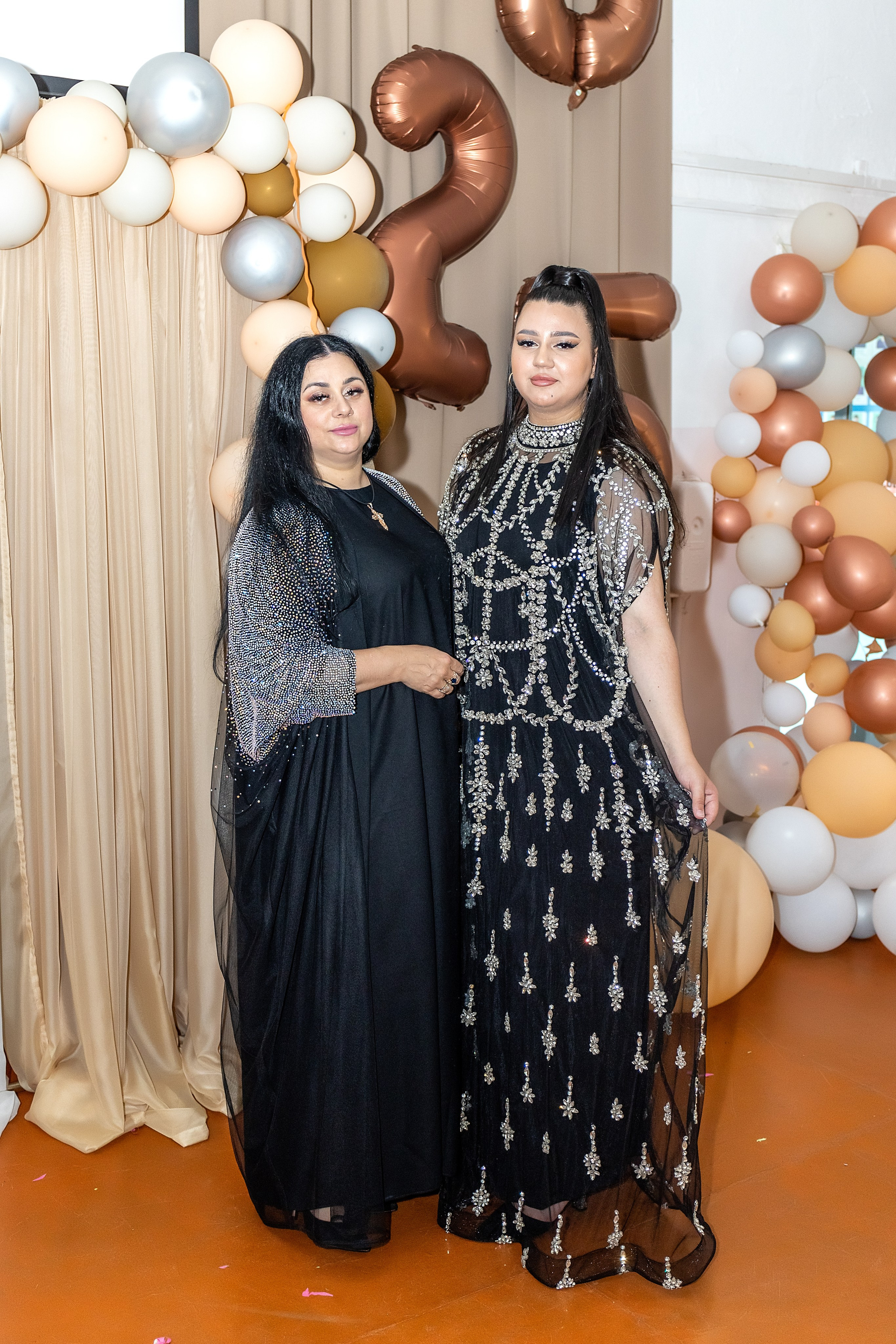 Выпускной. Школа 22, 11 класс. Стильный выпускной альбом Владивосток фотограф Вероника Мигачева