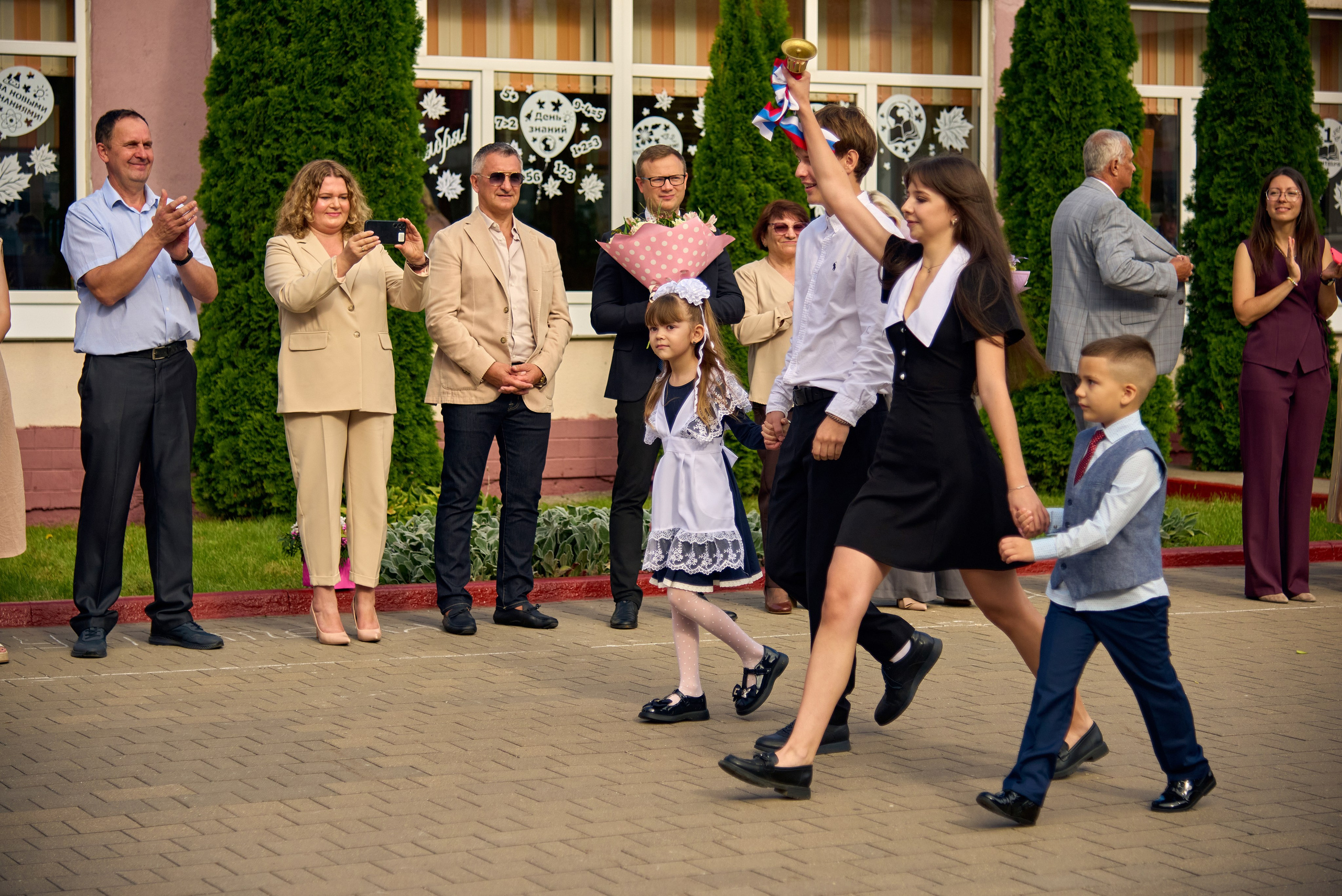 1 сентября в ЦО№ 25. Школьный фотограф в Туле Владимир Греков. Выпускные альбомы