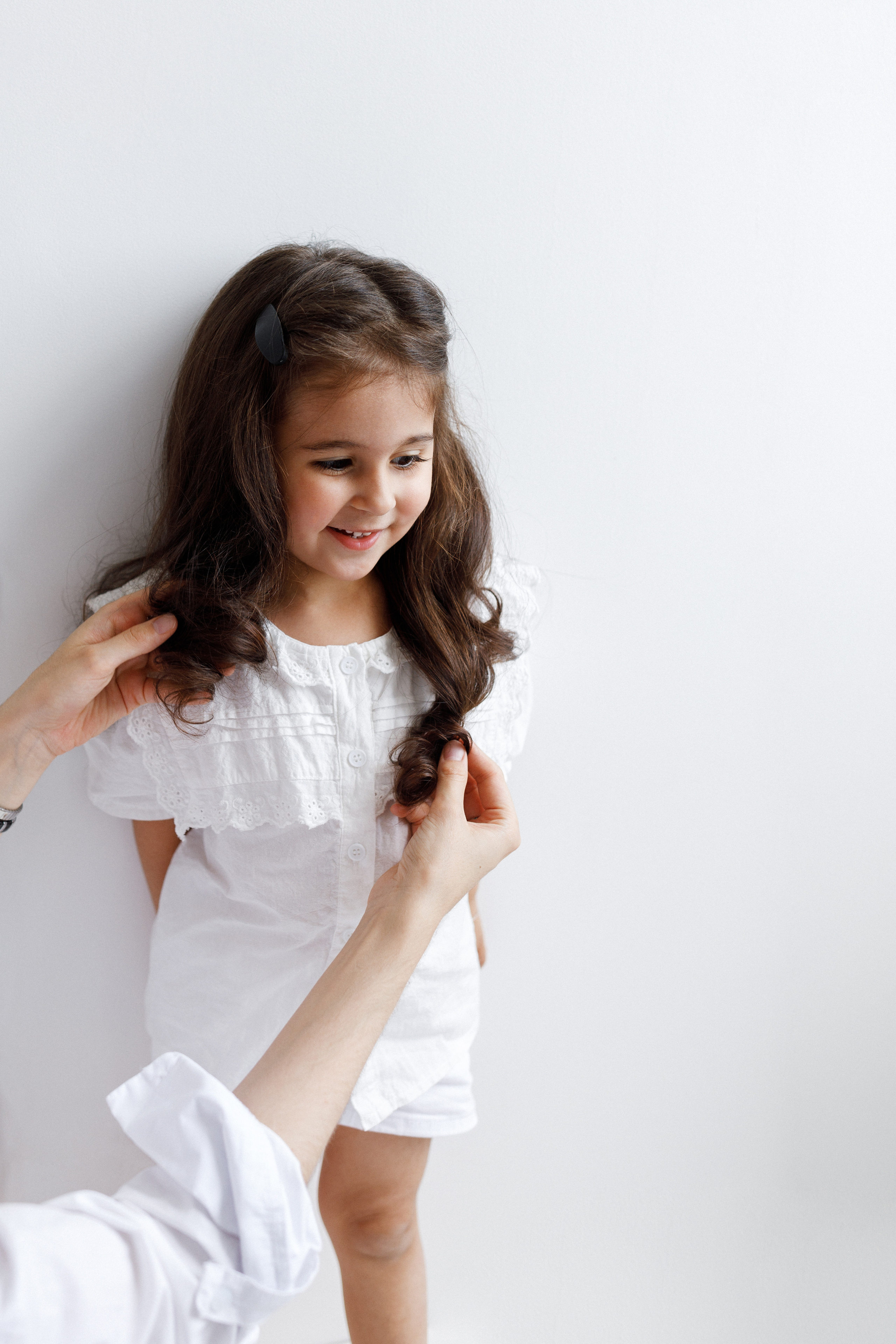 Фотосессия мамы с детьми в белой студии в Хабаровске. Фотограф на годик Хабаровск Детский и семейный фотограф в Хабаровске Юлия Матвиенко