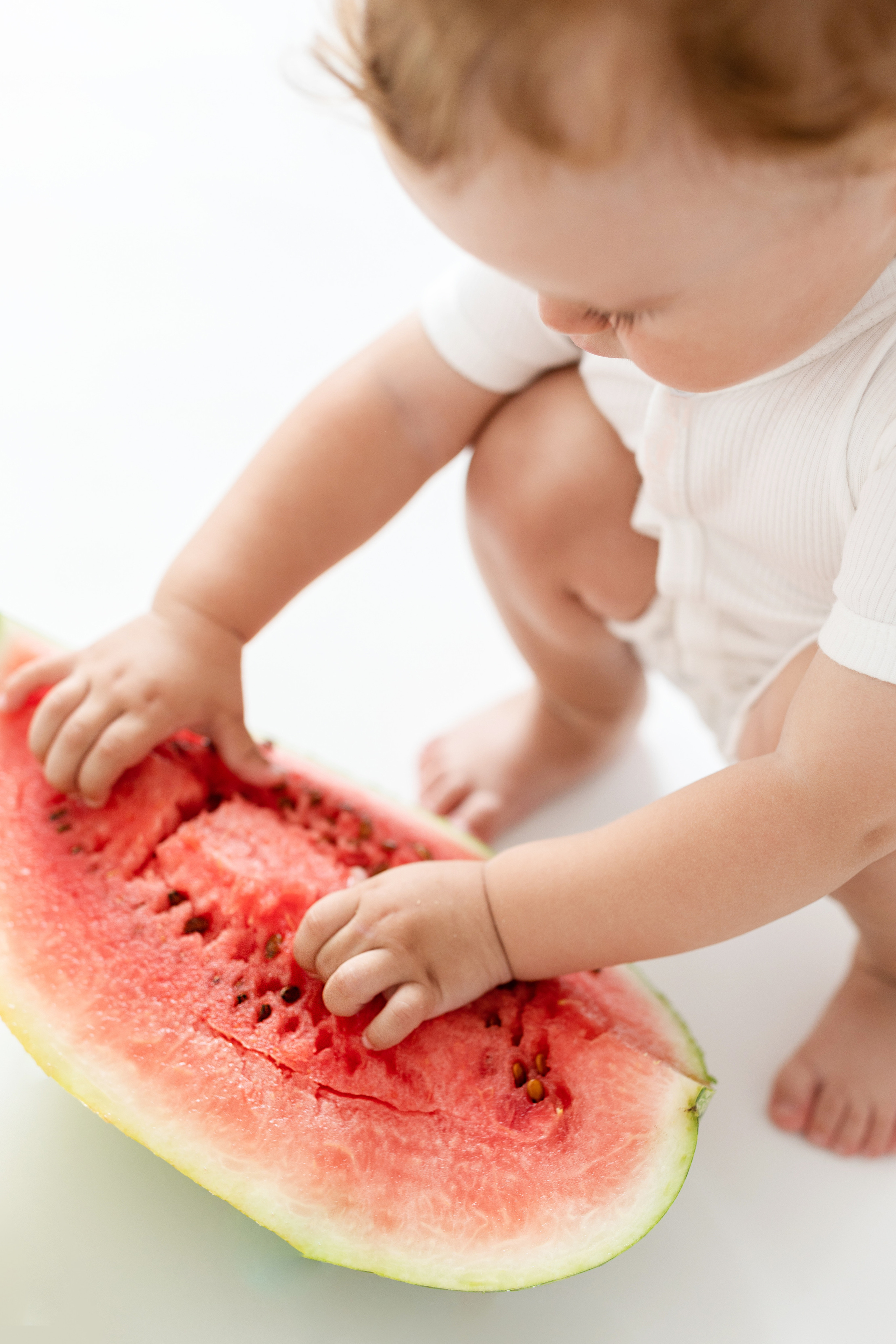 Владюша и арбуз. Фотограф на годик Хабаровск Детский и семейный фотограф в Хабаровске Юлия Матвиенко