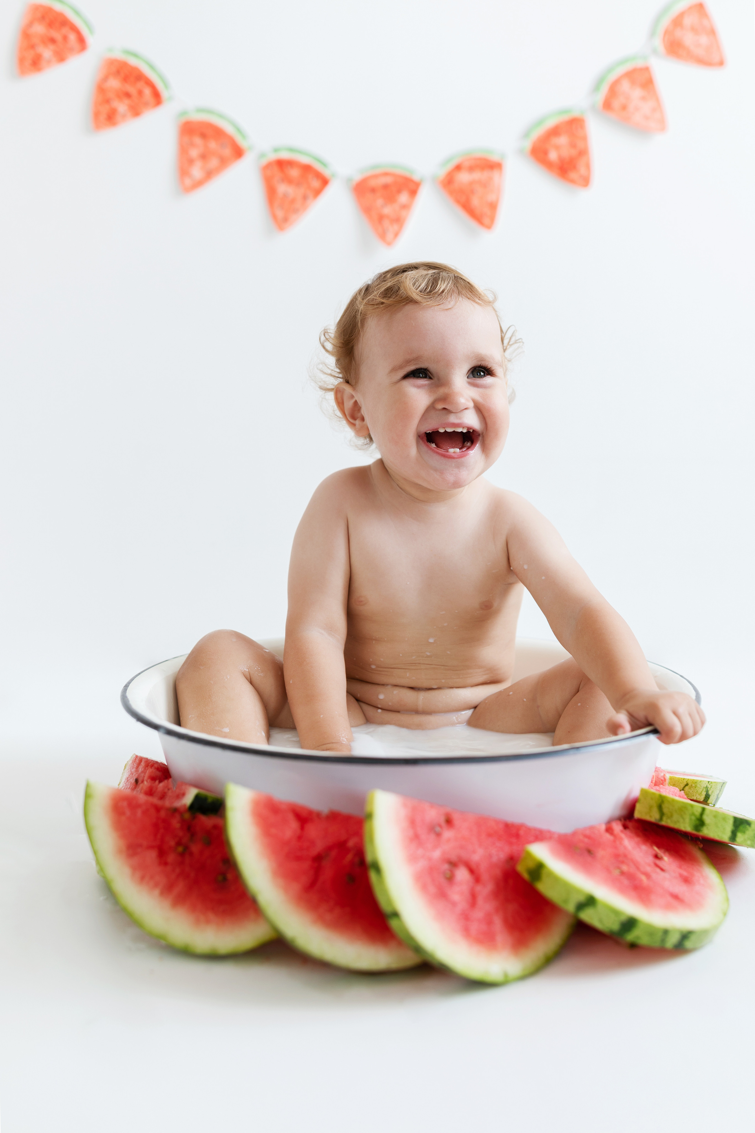 Владюша и арбуз. Фотограф на годик Хабаровск Детский и семейный фотограф в Хабаровске Юлия Матвиенко