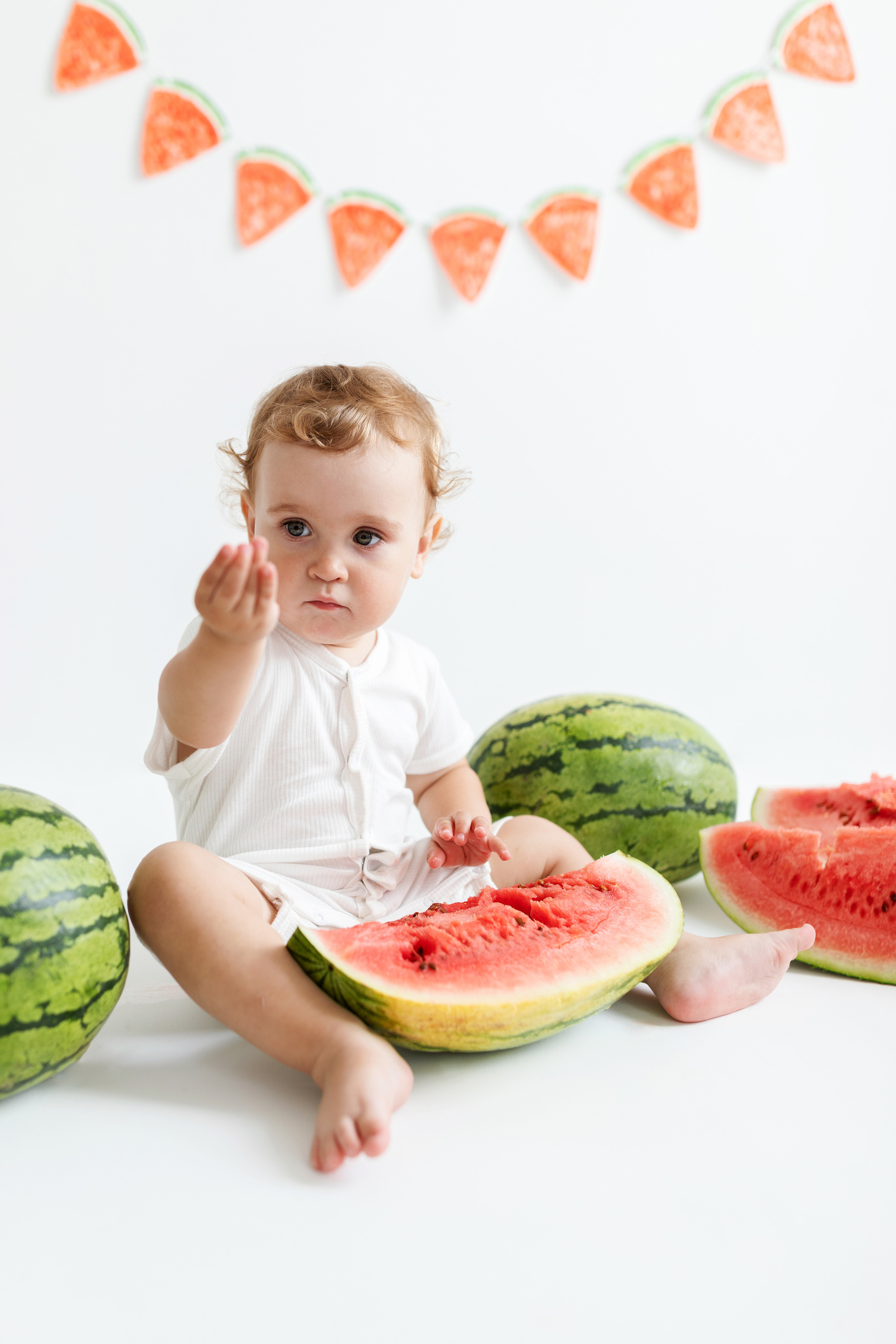 Владюша и арбуз. Фотограф на годик Хабаровск Детский и семейный фотограф в Хабаровске Юлия Матвиенко