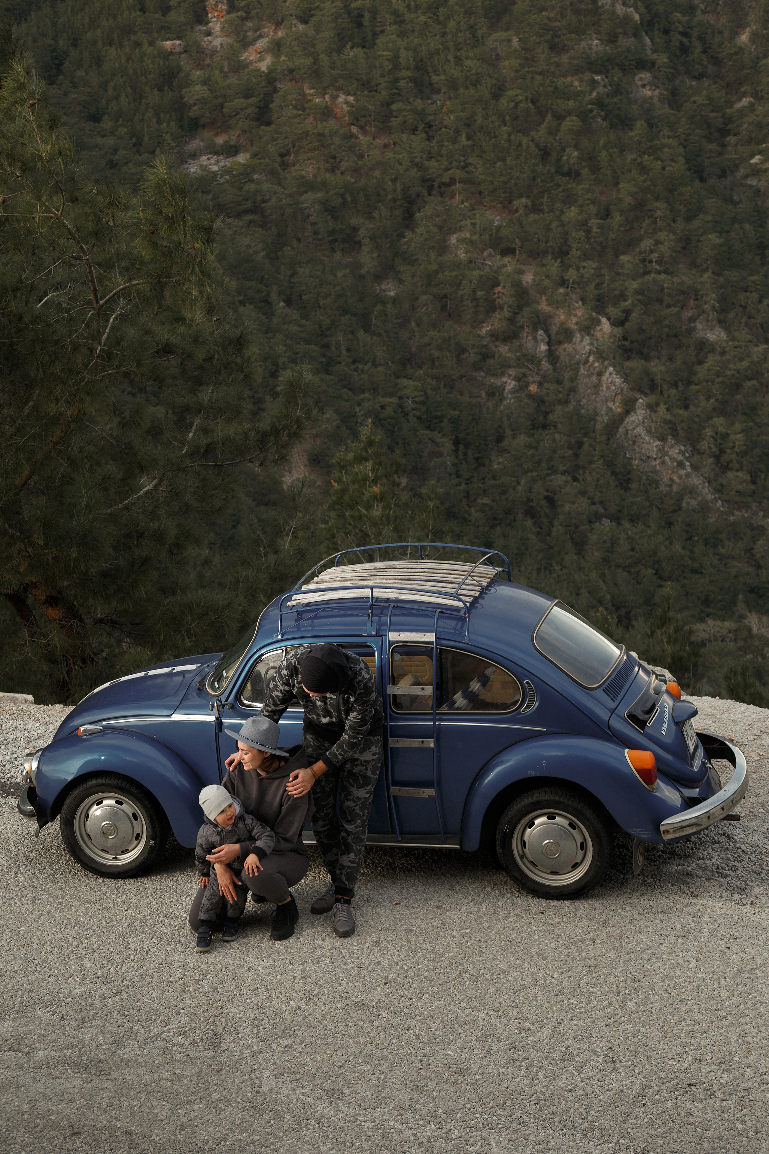 Ярик с Катей и малыш + синий жук. Фотограф Иван Богданов Москва Волгоград Камышин