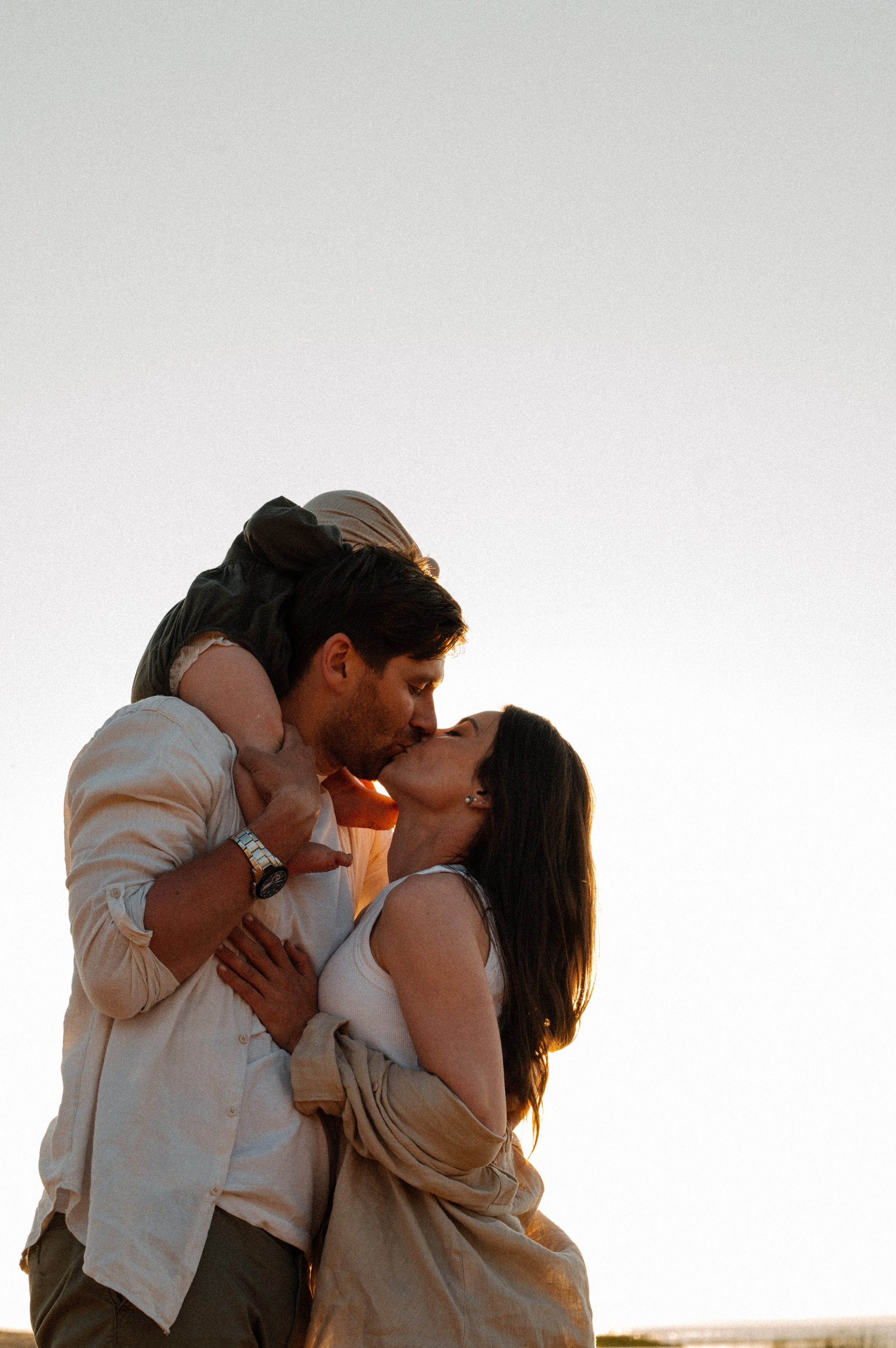 Фотопрогулка. Профессиональный фотограф беременности в СПБ. Стильные фотосессии беременности в стиле минимализм и классическая фотография