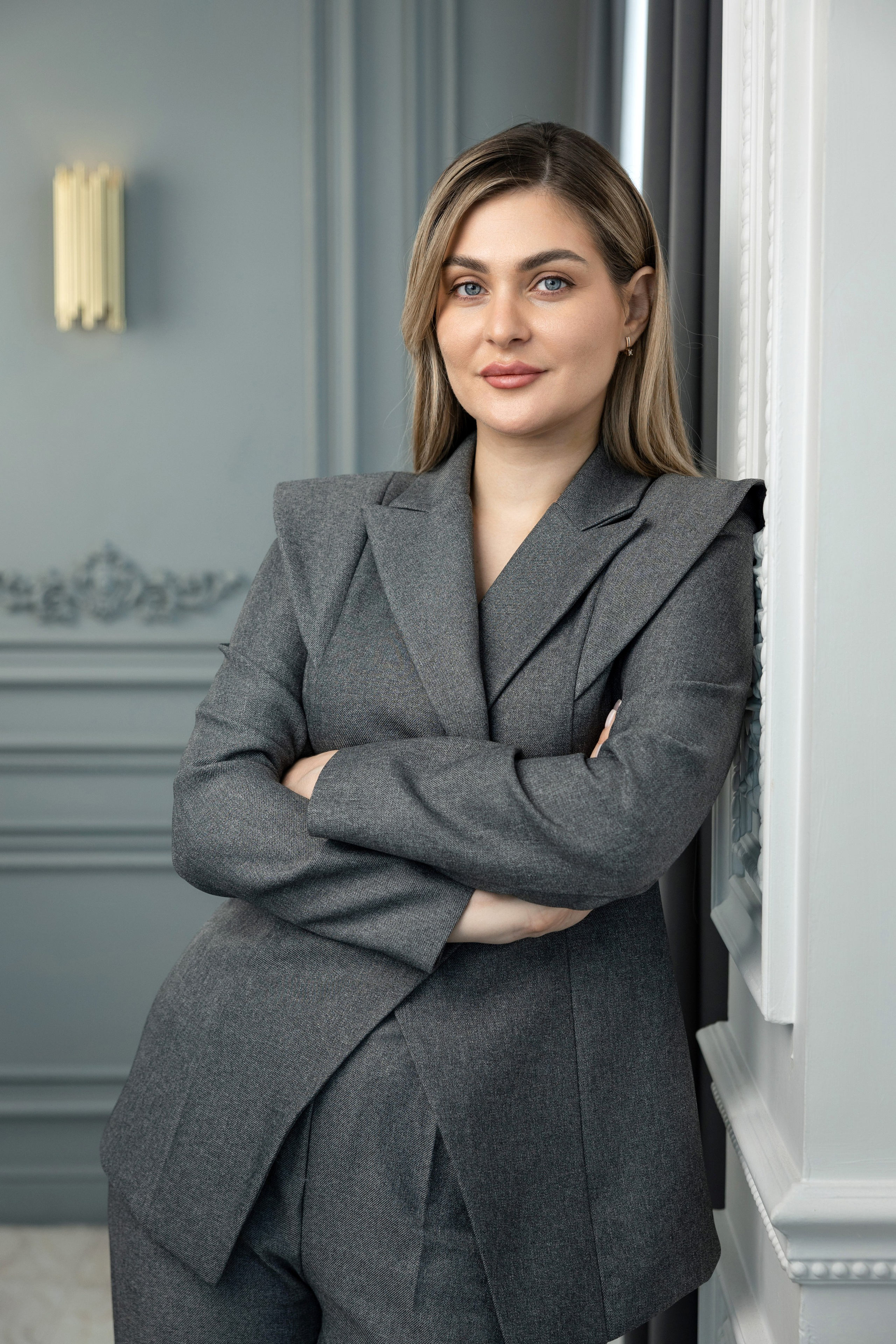 Деловая фотосессия юриста — минималистичный профессиональный портрет. Фотограф в Ростове Александр Градов — заказать услуги фотографа