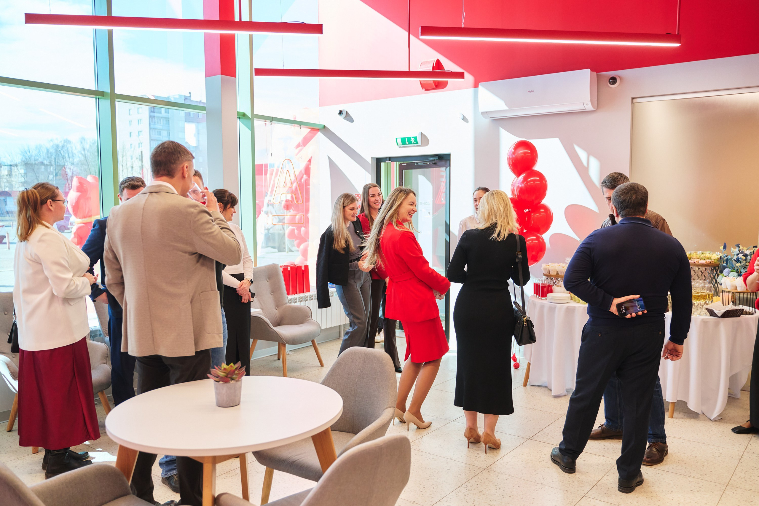 Альфа банк г. Иваново — открытие второго отделения. Фотограф в Иваново: Каталожная съемка одежды и постельного белья, Wildberries