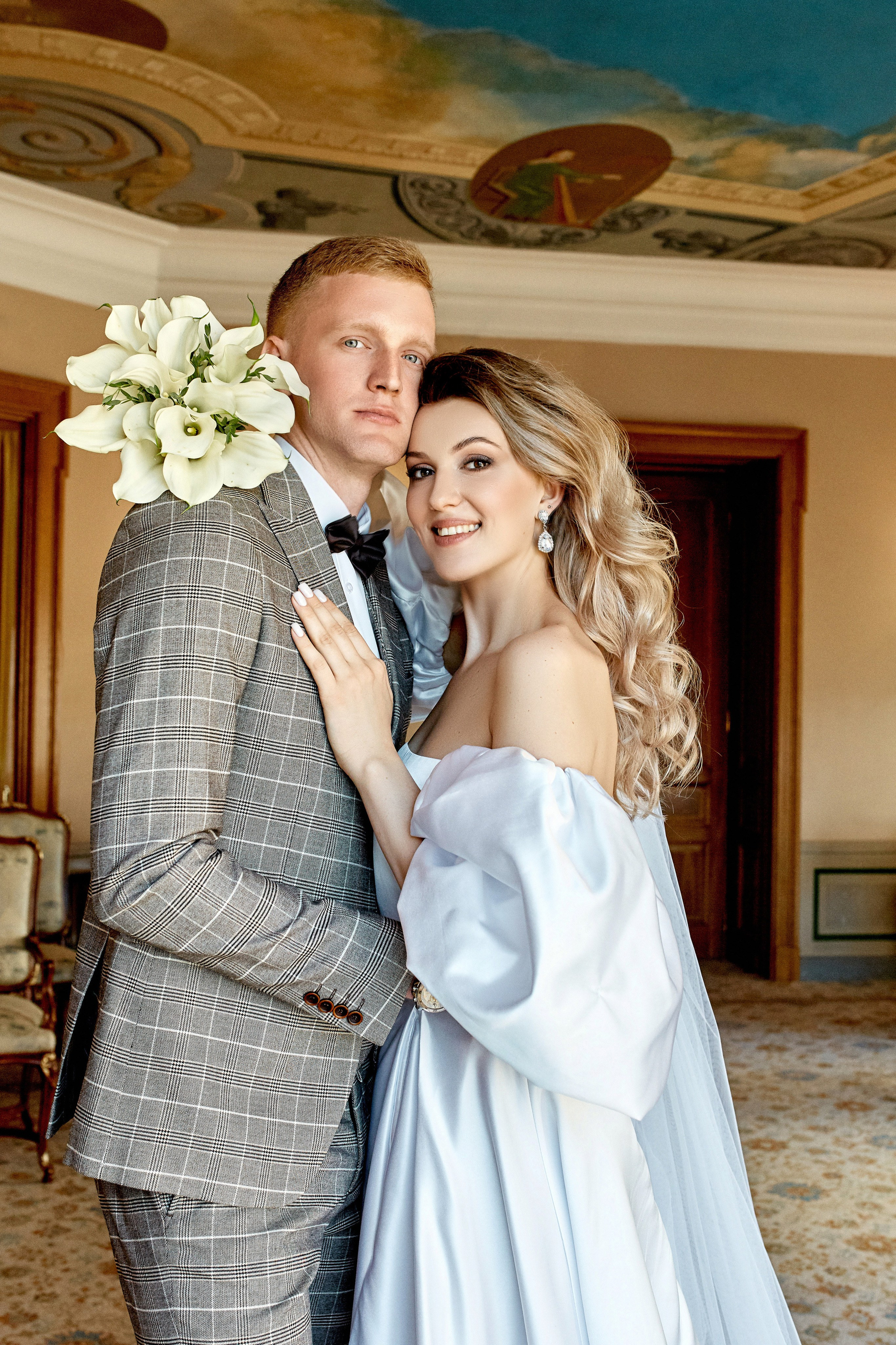 Качество фотографий во многом зависит от подготовки: важно подобрать нужную технику, свет, окружение и раскрепостить гостей.