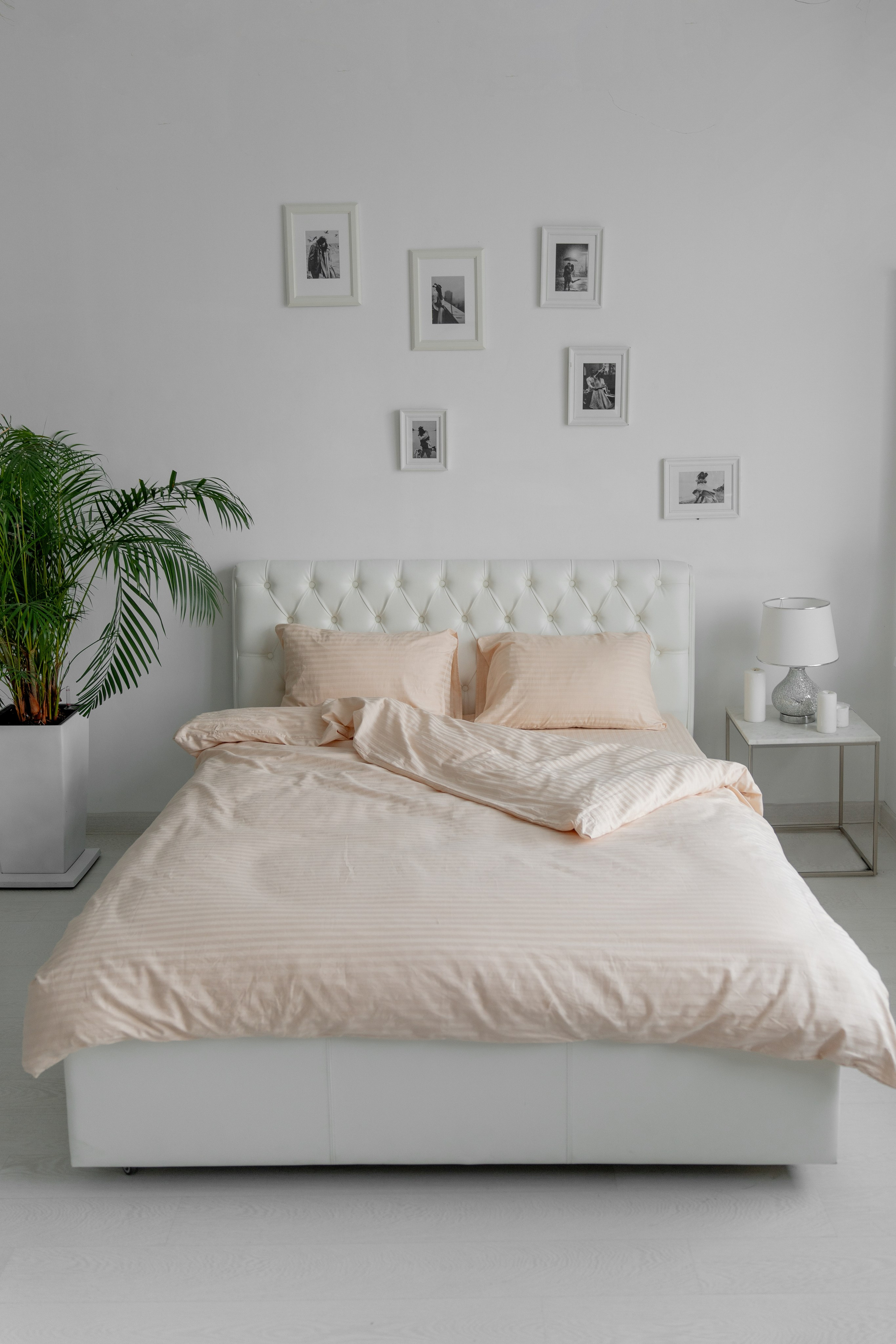 Фотосъемка постельного белья в фотостудии с моделью для маркетплейсов