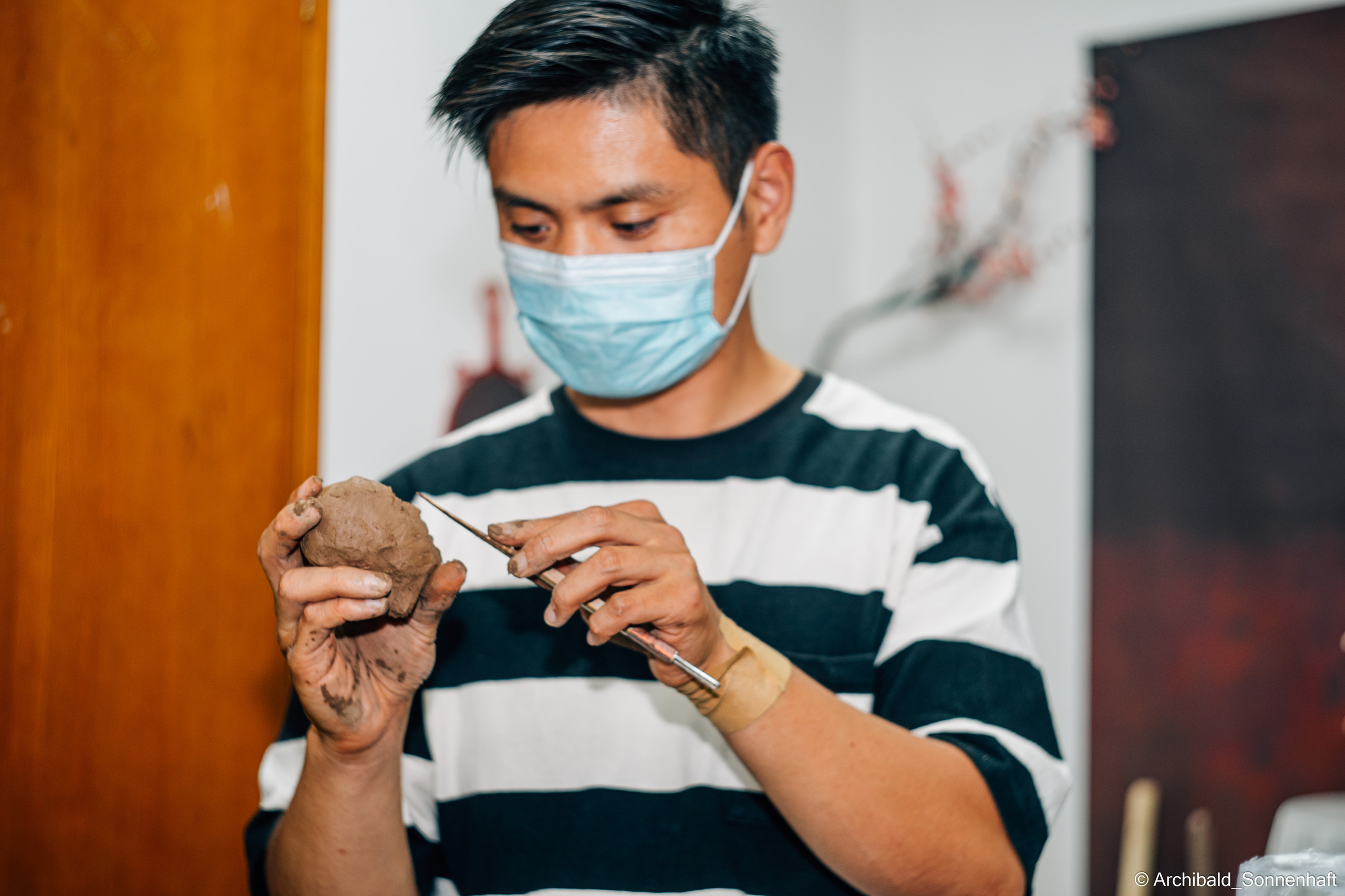 天津泥人张 Tianjin’s Nirenzhang (Tianjin Clay Figure). Photographer in Guangzhou, China. Archibald Sonnenhaft